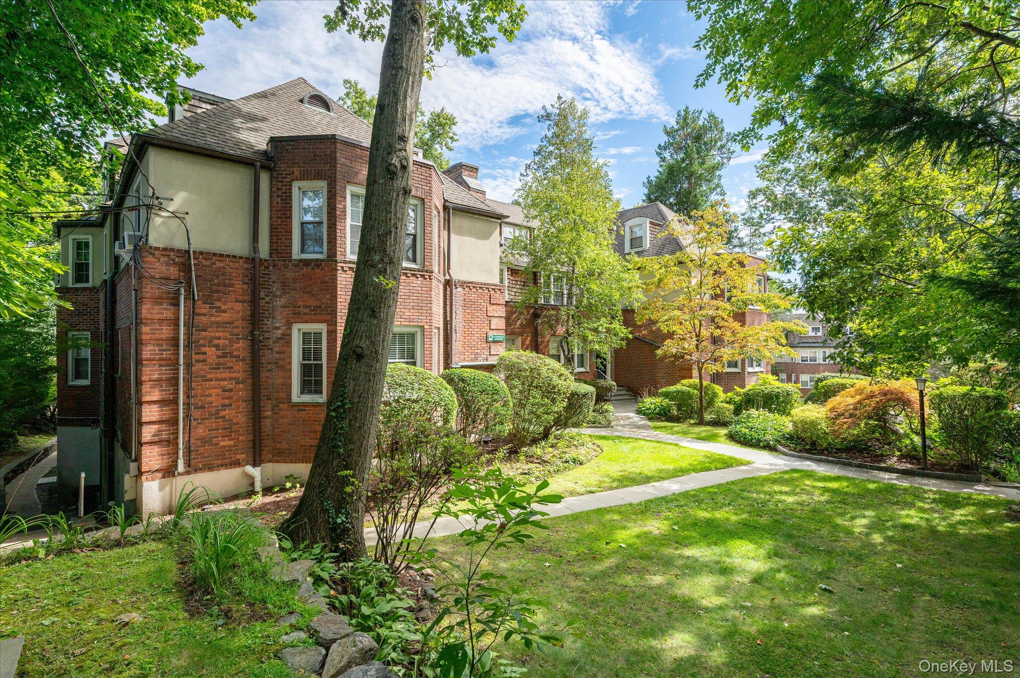 52 Underhill Road, Unit #ML photo 7