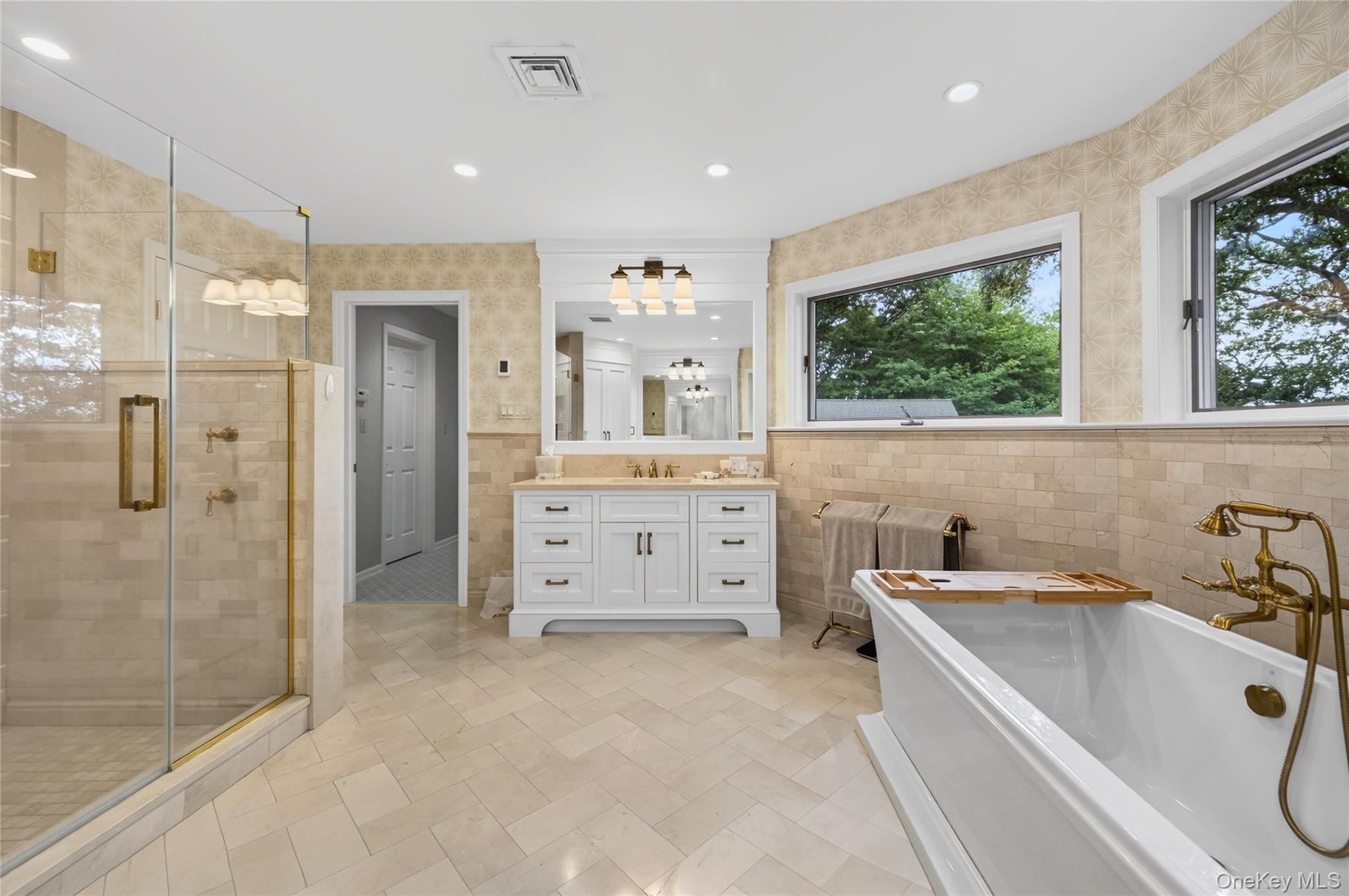 136 Cove Neck Road – For Sale photo 13