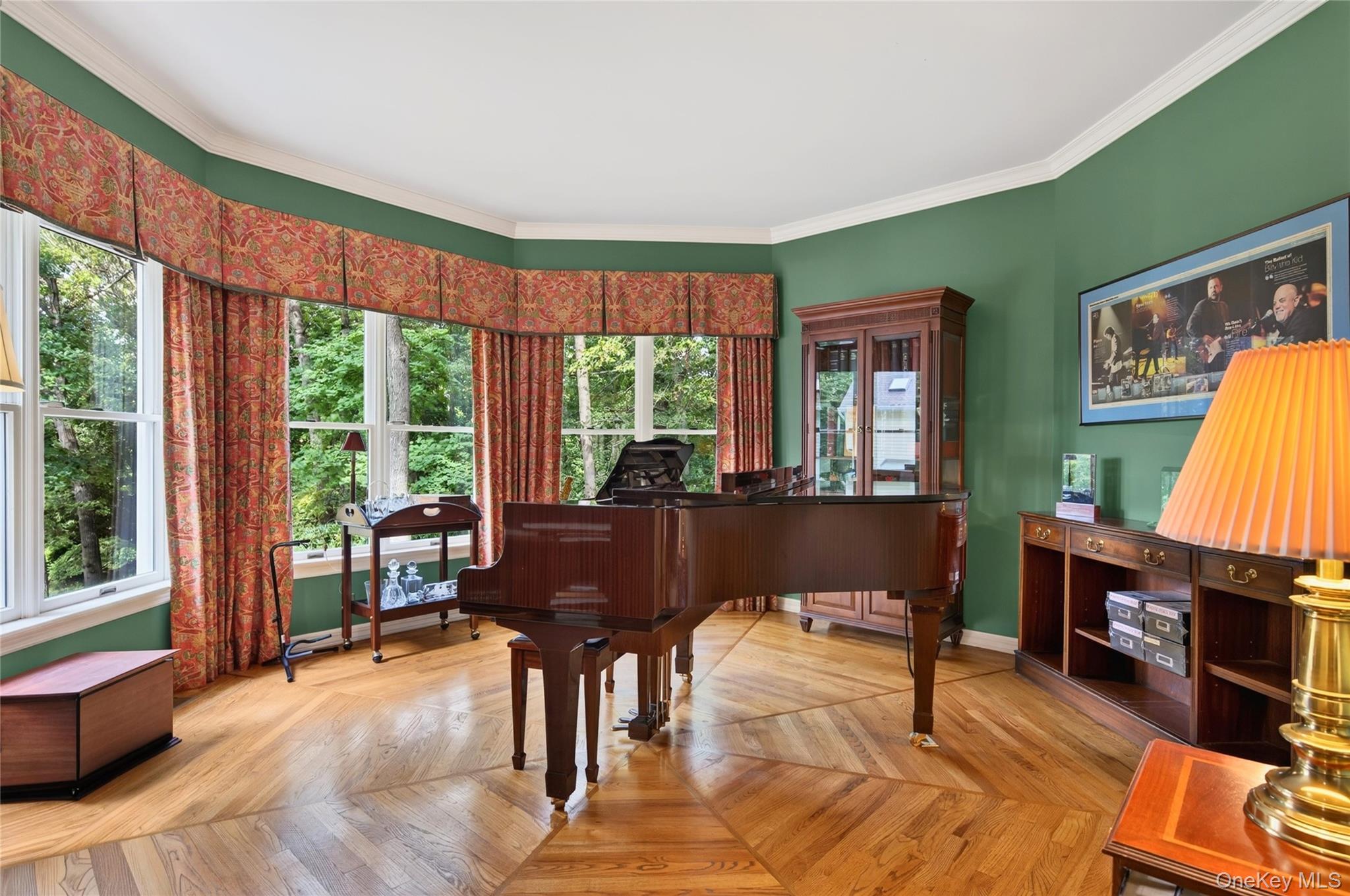 136 Cove Neck Road – For Sale photo 3