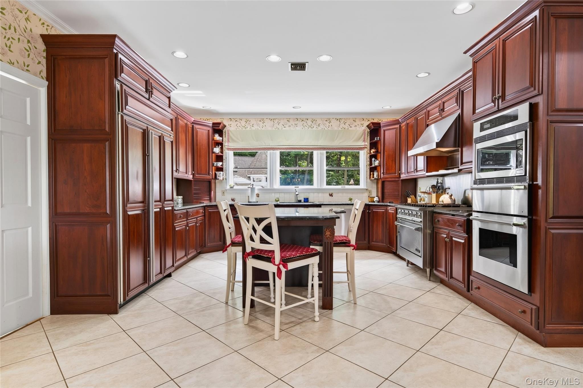 136 Cove Neck Road – For Sale photo 6