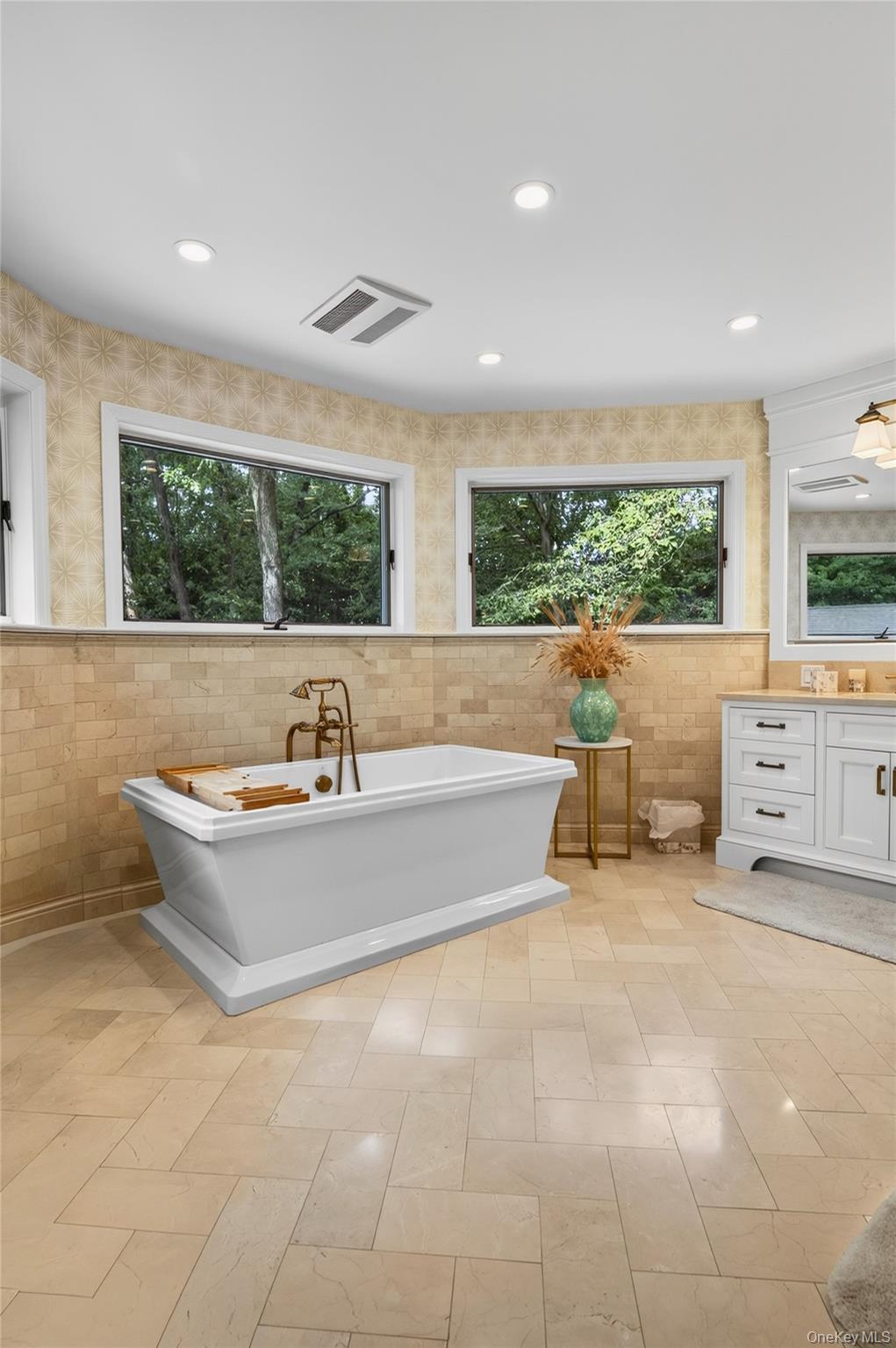 136 Cove Neck Road – For Sale photo 15