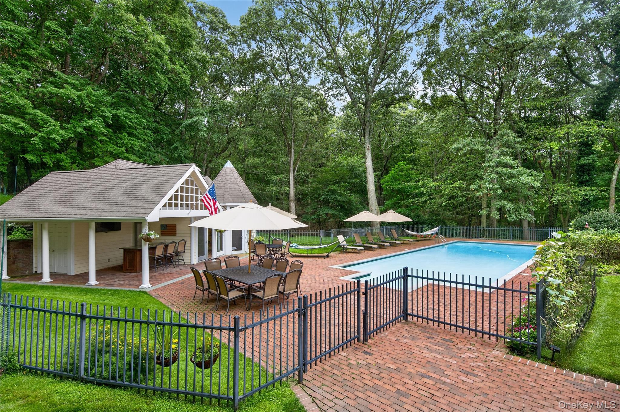136 Cove Neck Road – For Sale photo 26