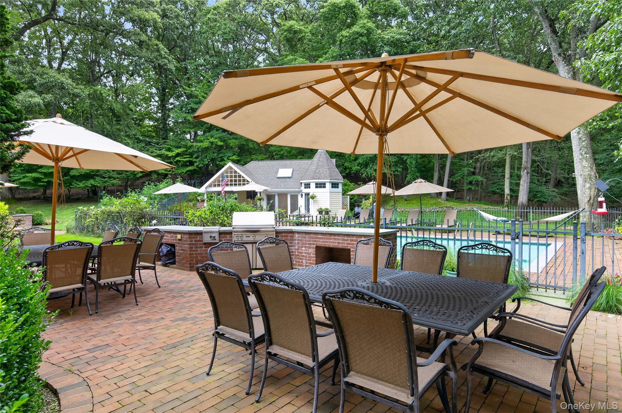 136 Cove Neck Road – For Sale photo 27