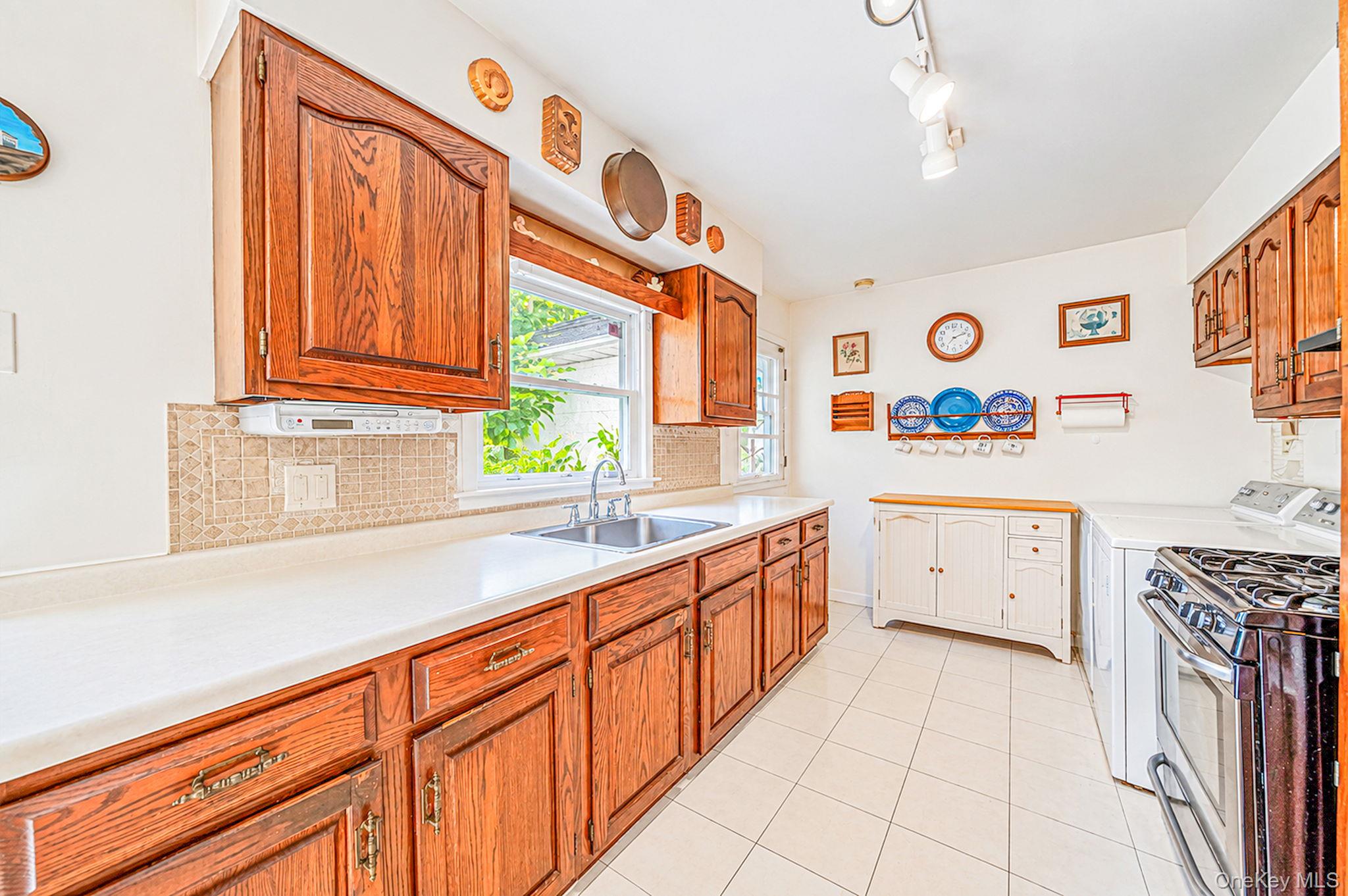 306 Jamaica Avenue – For Sale photo 11