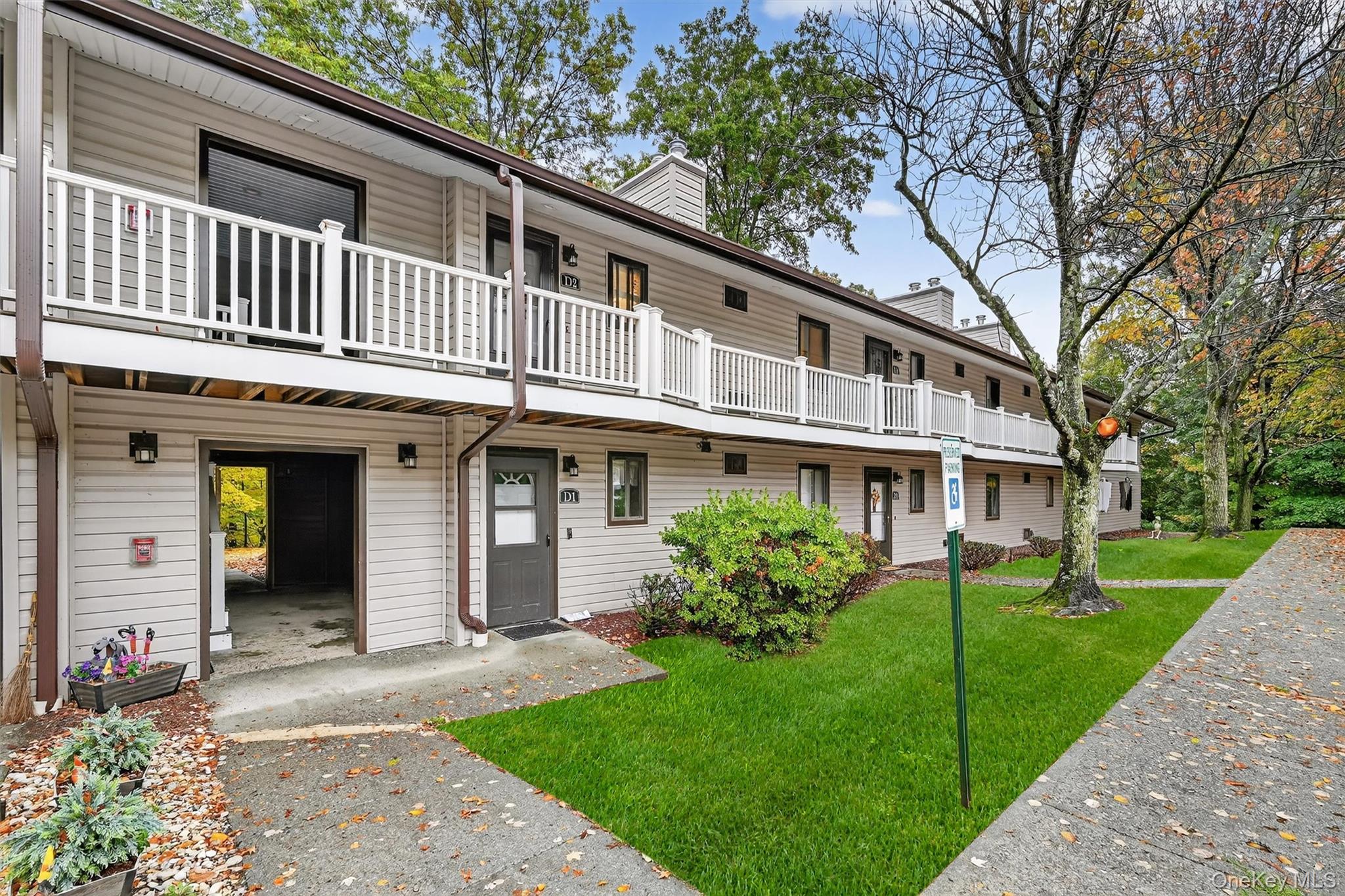 41 Berwynn Road, Unit 2D photo 4