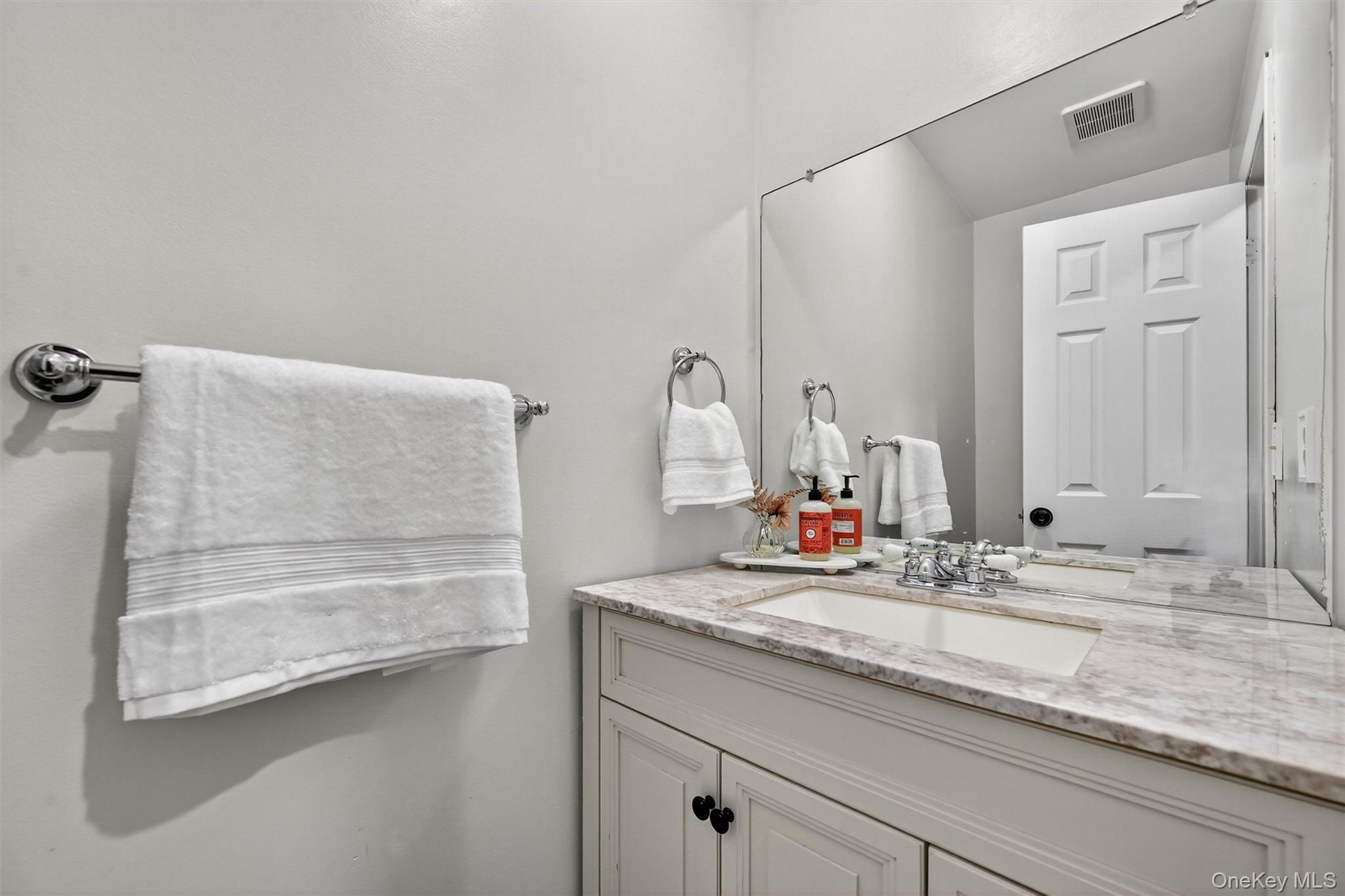 41 Berwynn Road, Unit 2D photo 15