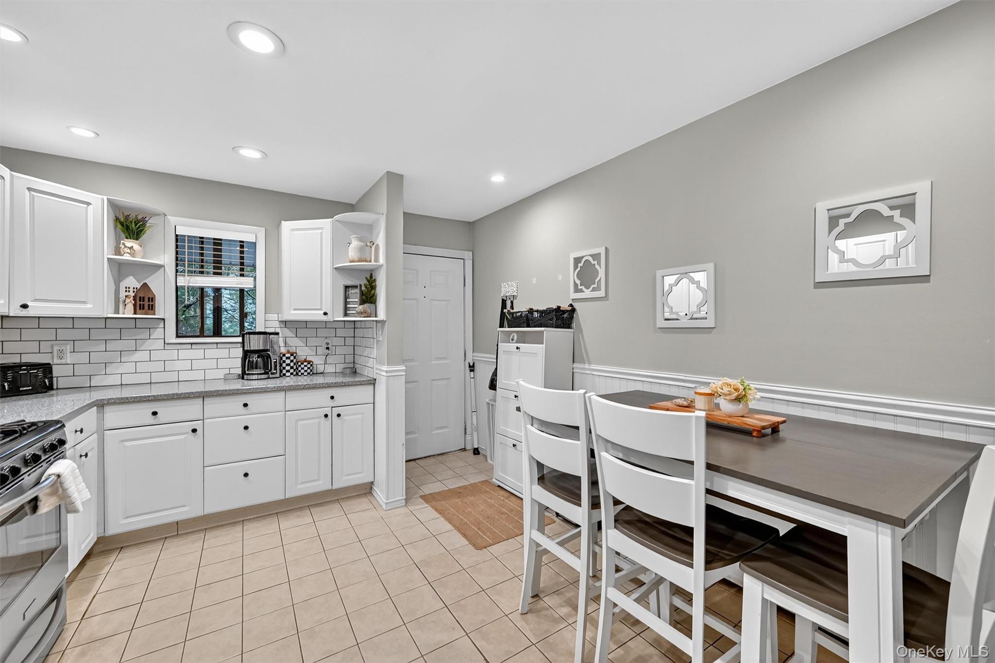 41 Berwynn Road, Unit 2D photo 8