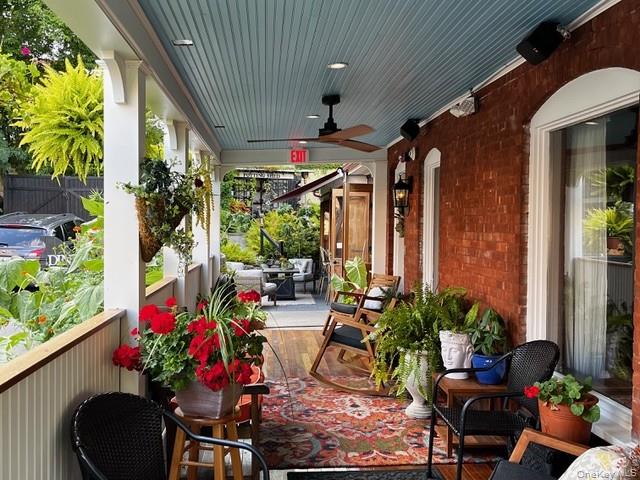 1 York – For Sale photo 5