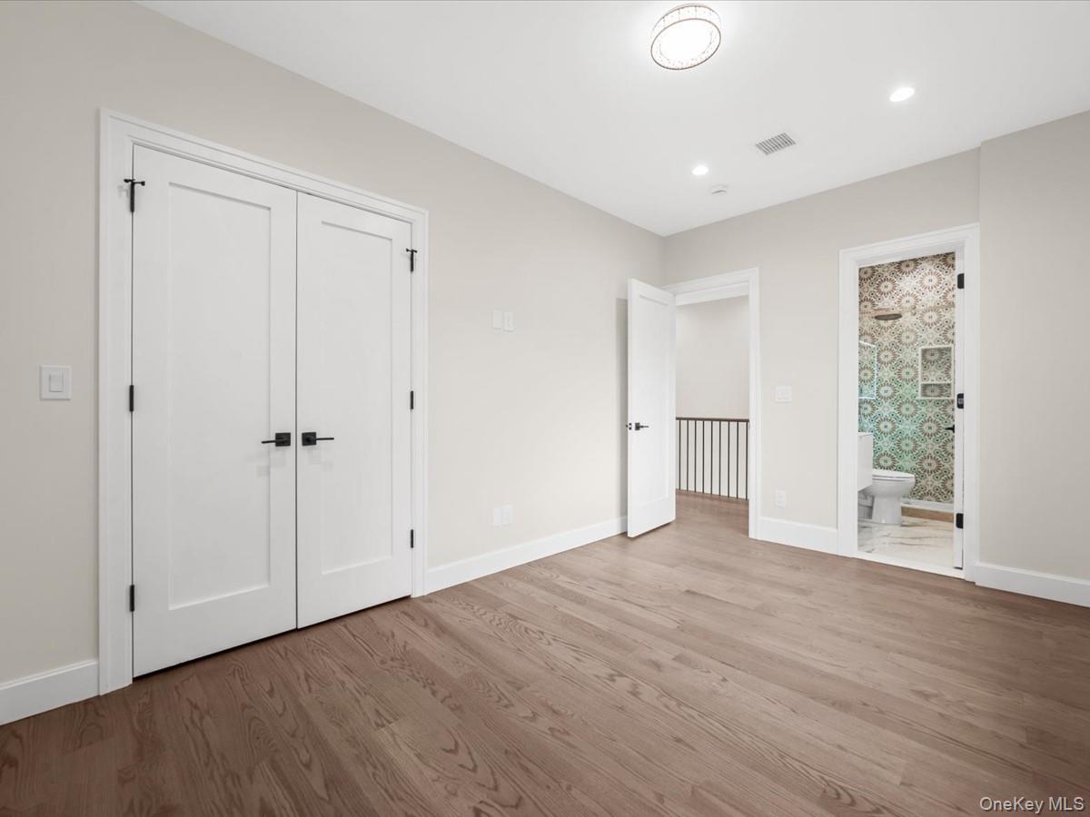 7 Floyd – For Sale photo 29