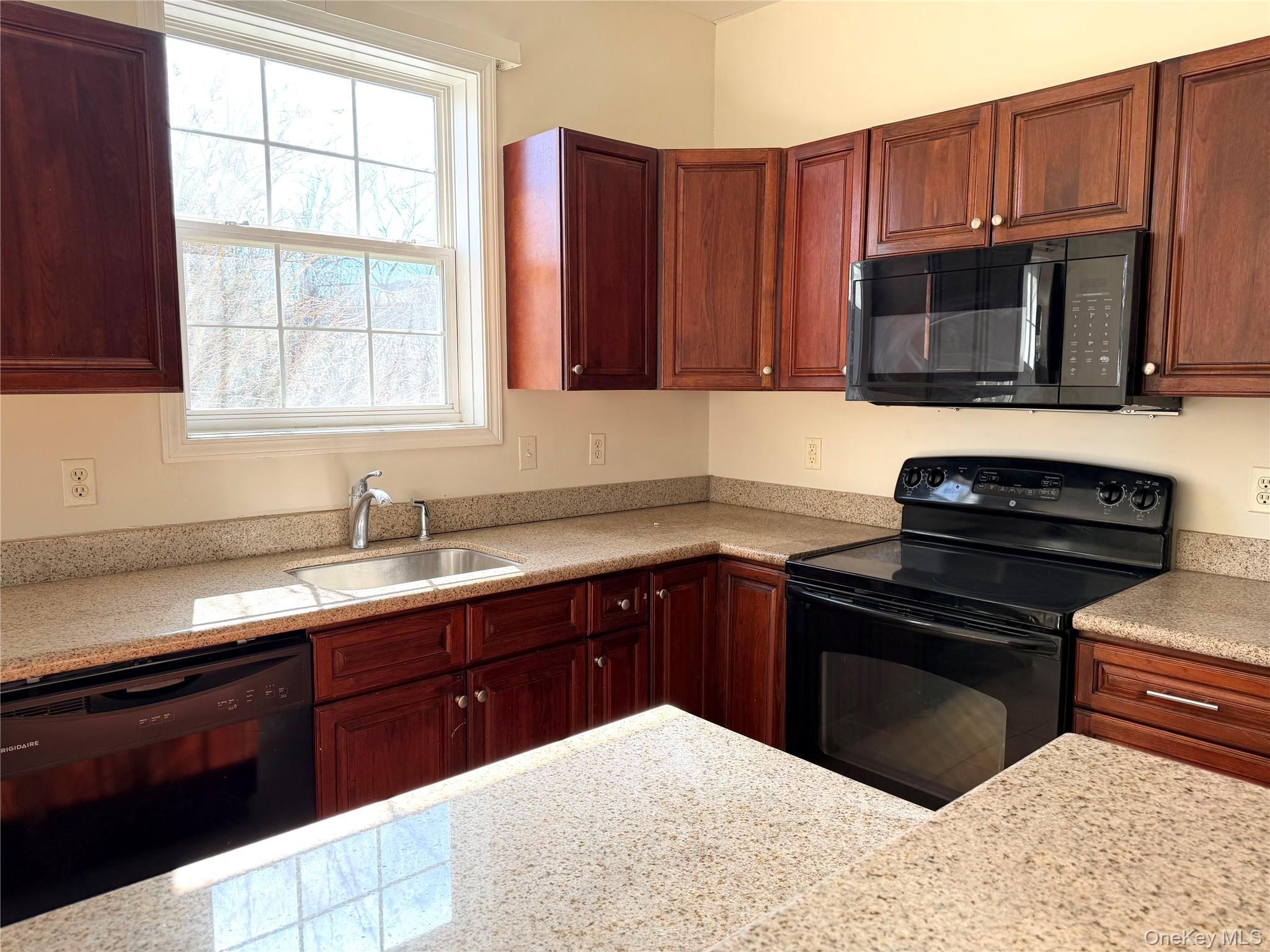 937 Tower Ridge Circle – For Rent photo 9