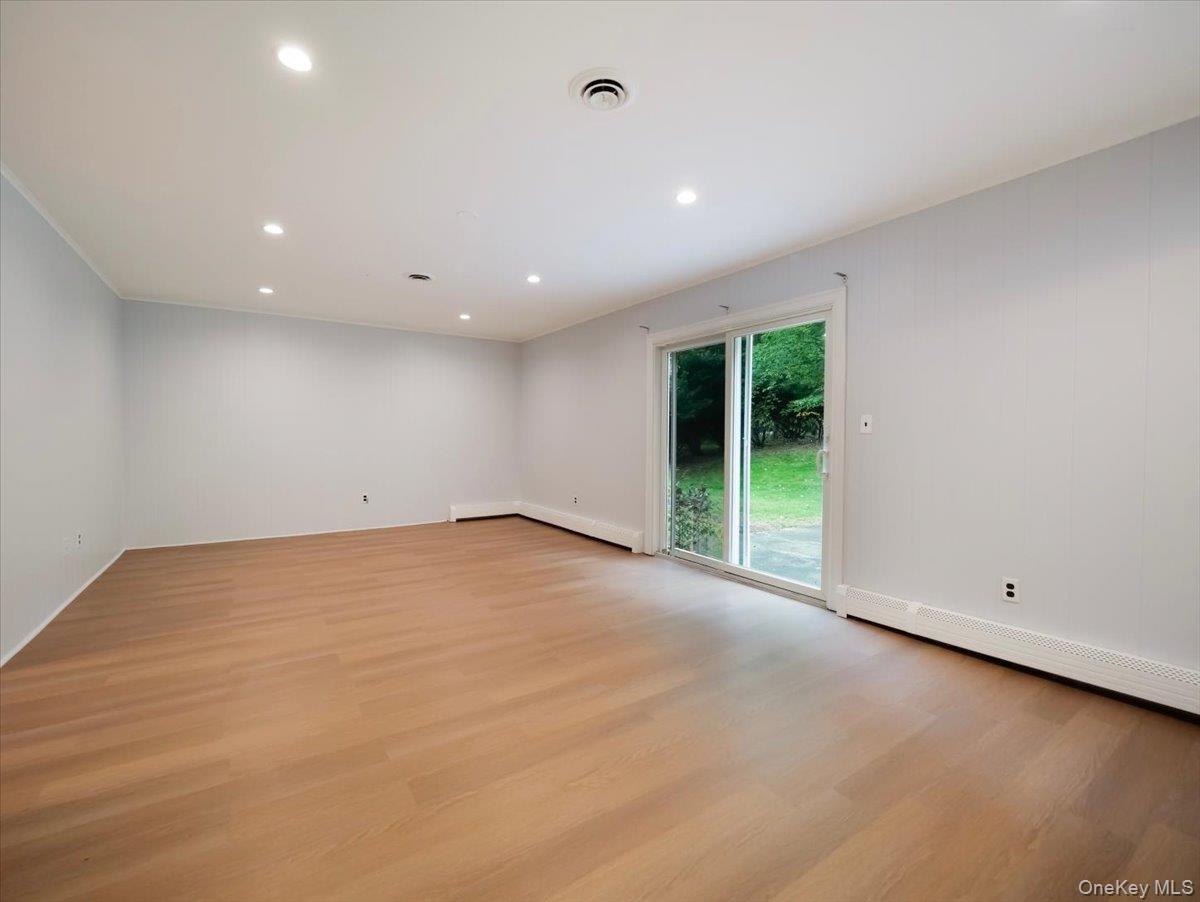 2 Enterprise Court – For Rent photo 13