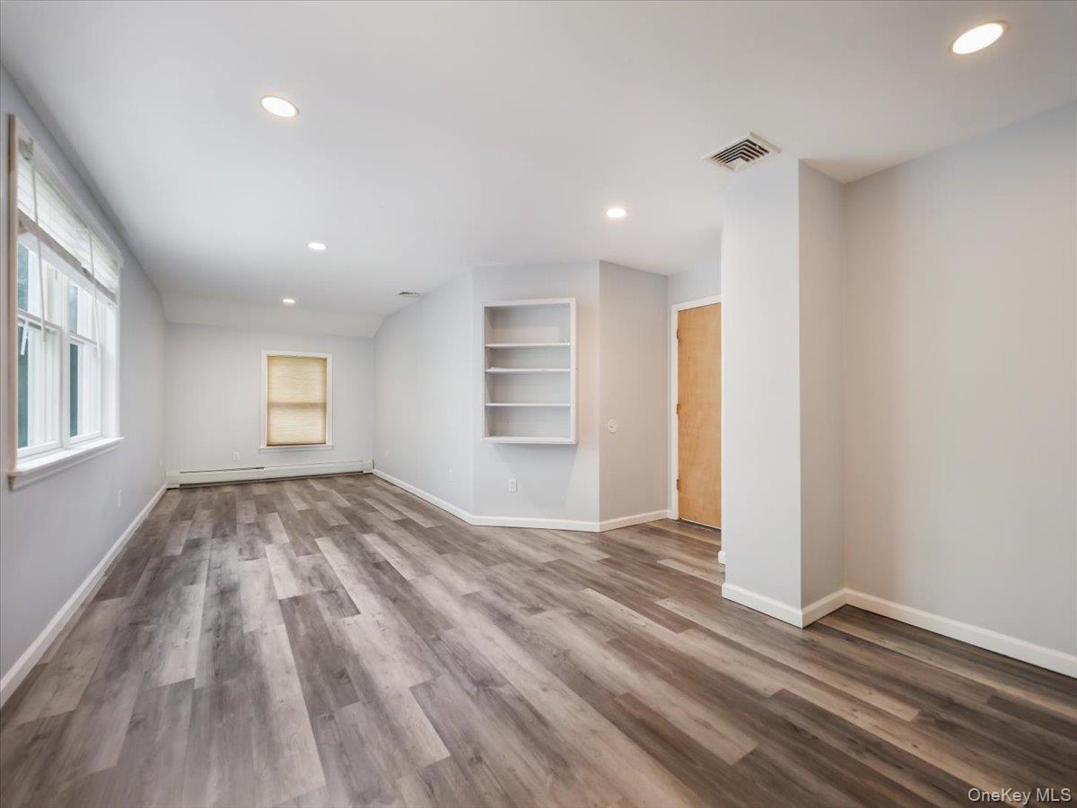 2 Enterprise Court – For Rent photo 32