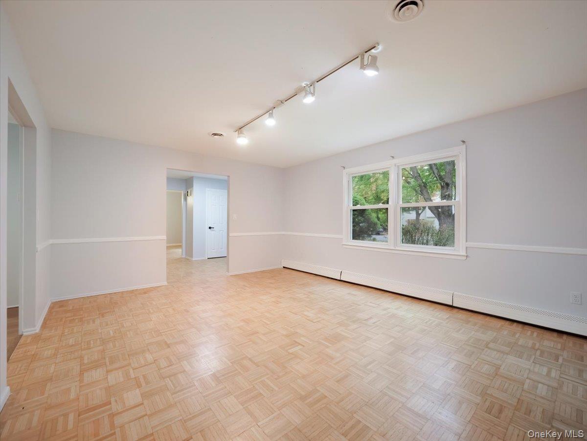 2 Enterprise Court – For Rent photo 8
