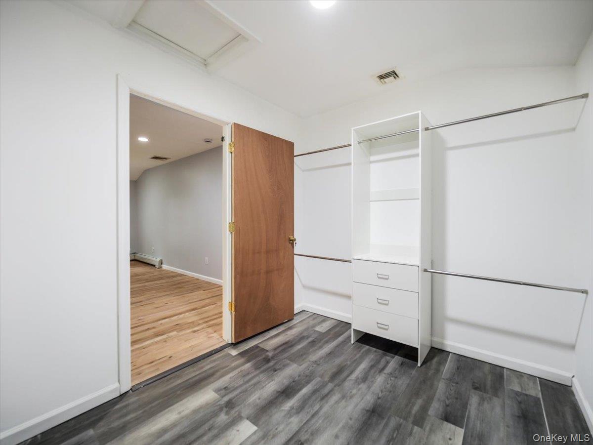 2 Enterprise Court – For Rent photo 31