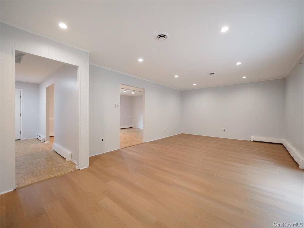 2 Enterprise Court – For Rent photo 11