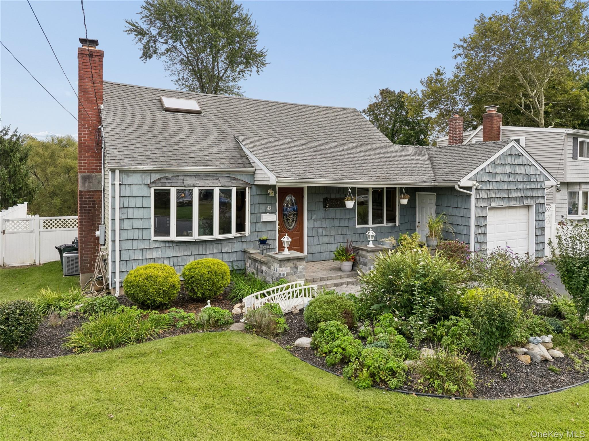 143 Deer Lake Drive – For Sale photo 3
