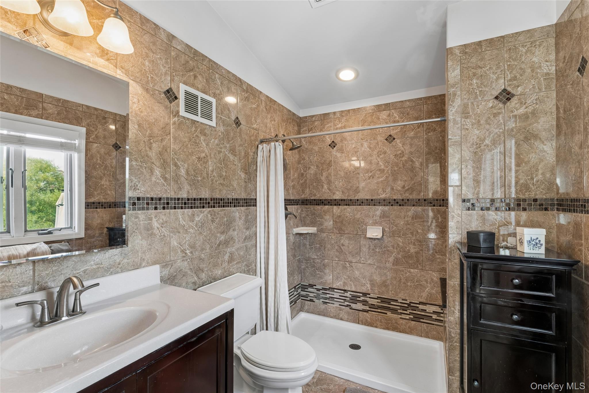 143 Deer Lake Drive – For Sale photo 21