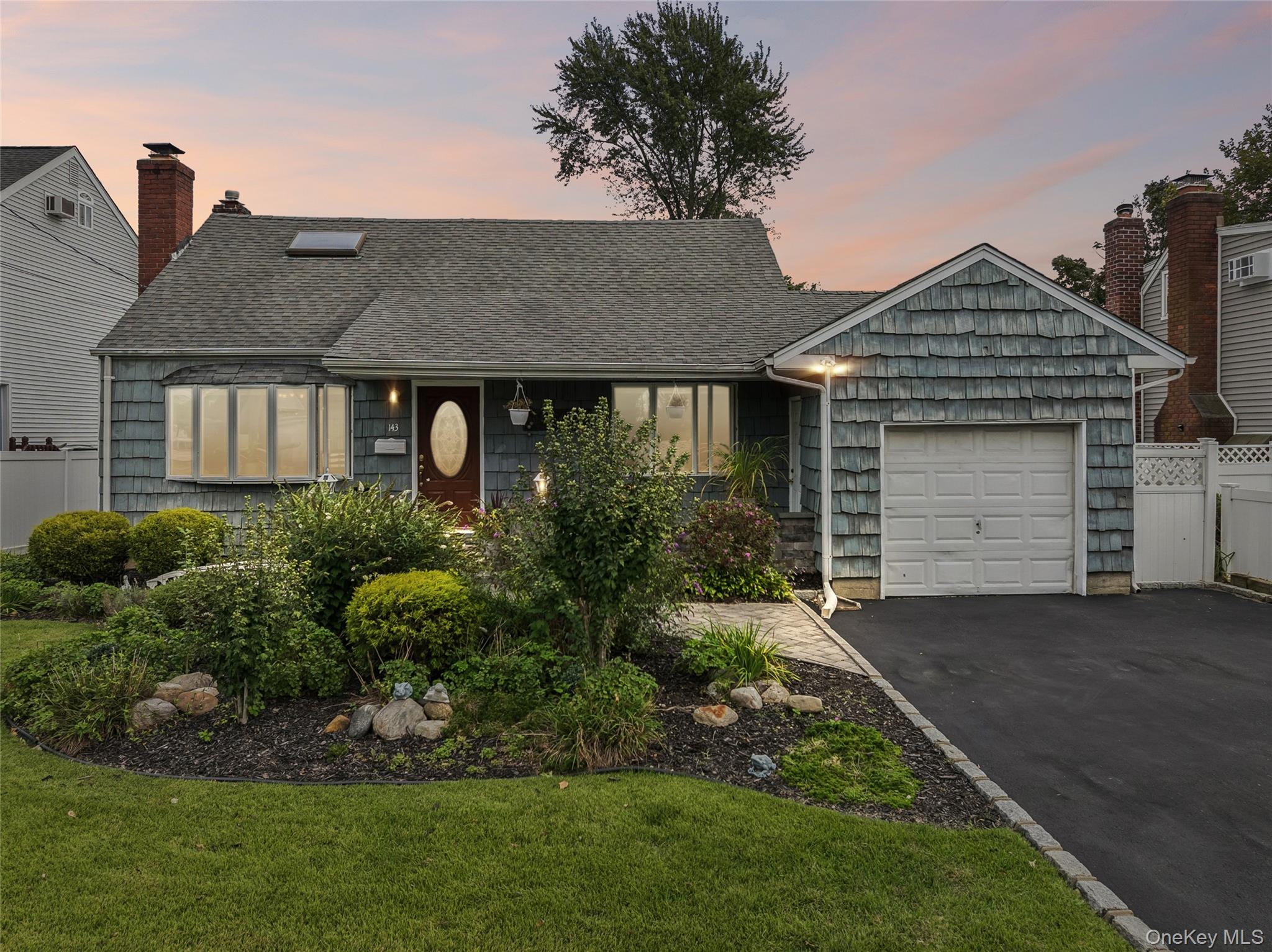 143 Deer Lake Drive – For Sale photo 4