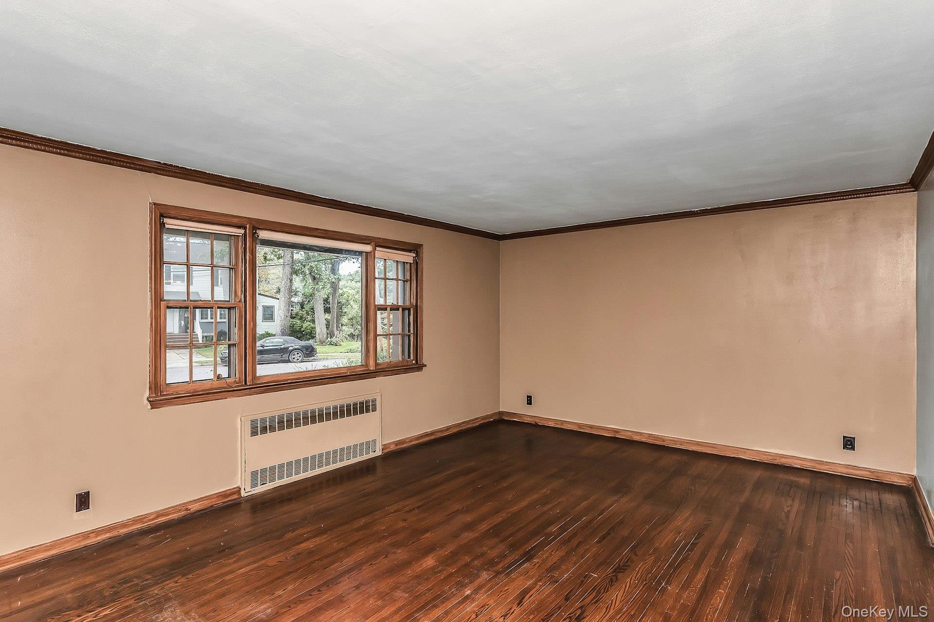915 Glenwood Road – For Sale photo 6