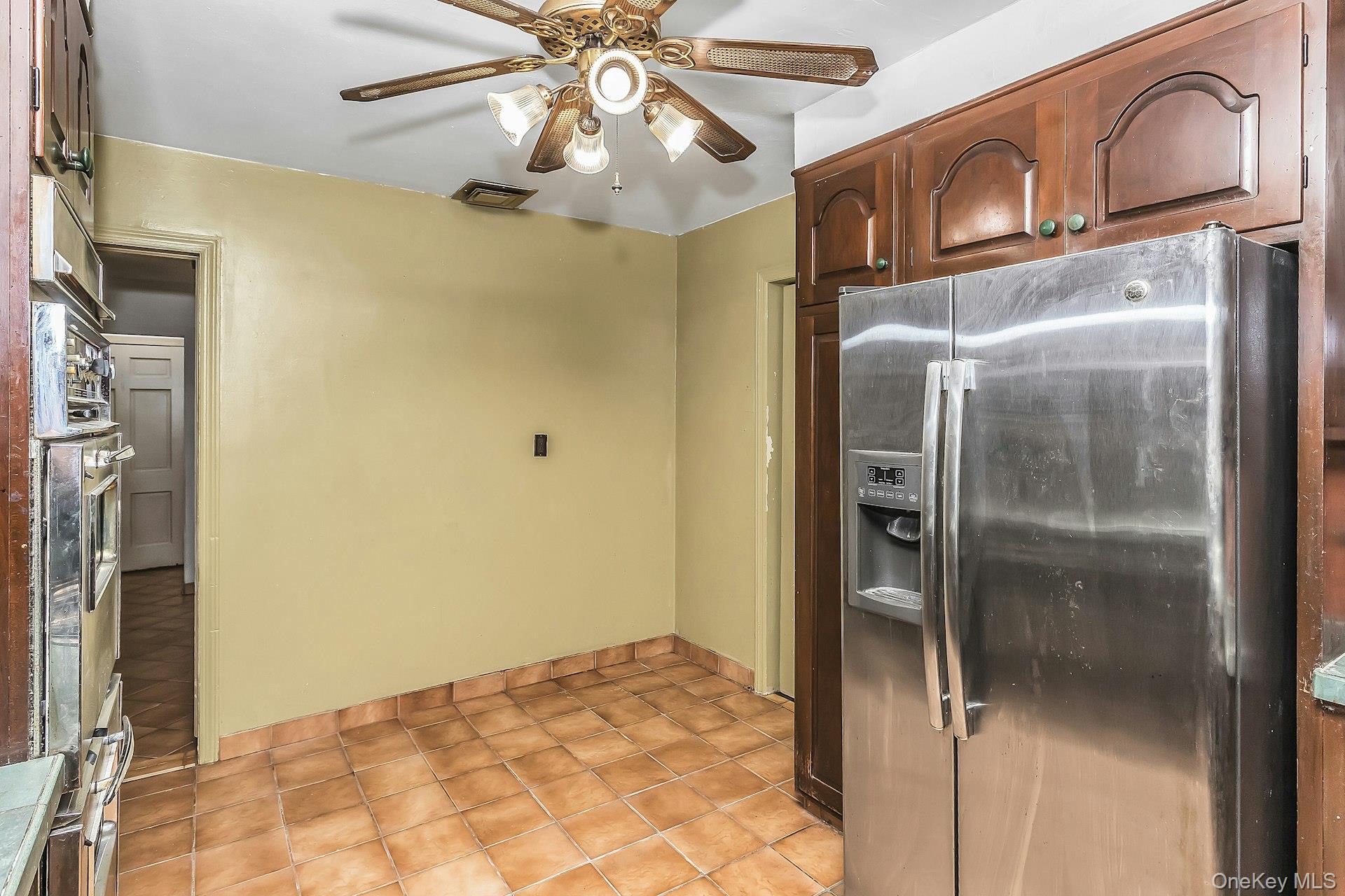 915 Glenwood Road – For Sale photo 10