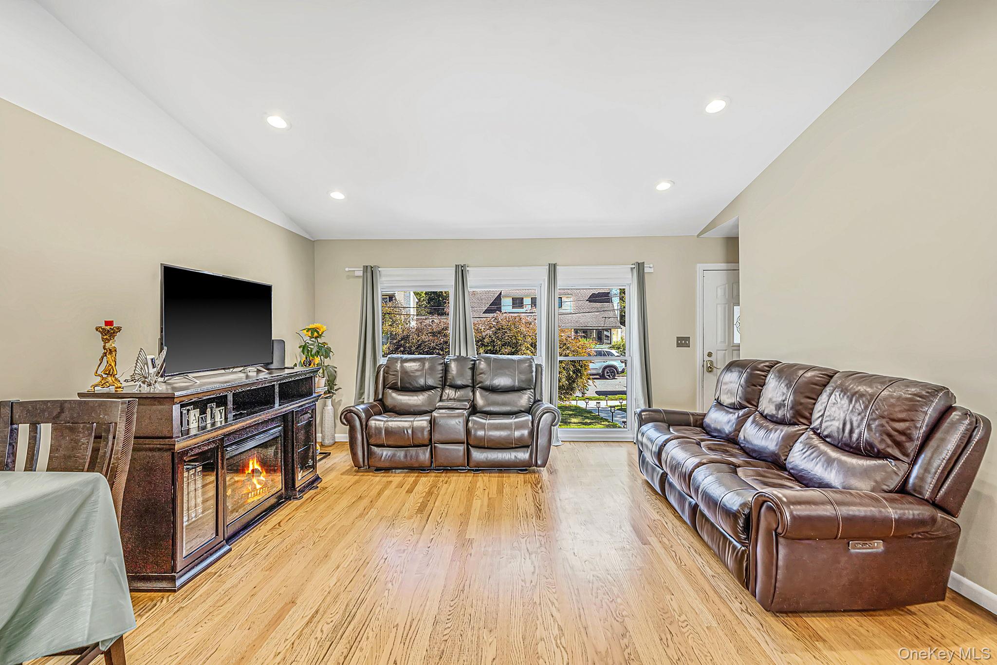 31 Lynwood Drive – For Sale photo 7