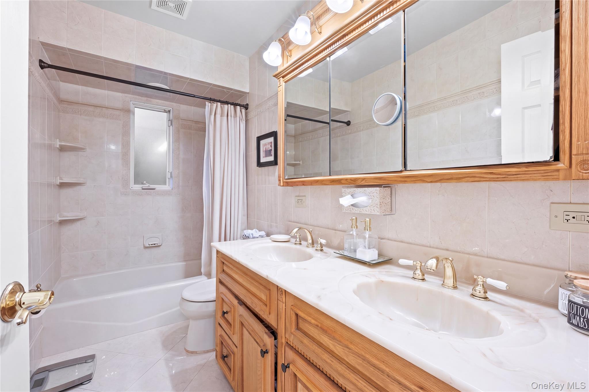 56 Kingston Avenue – For Sale photo 14