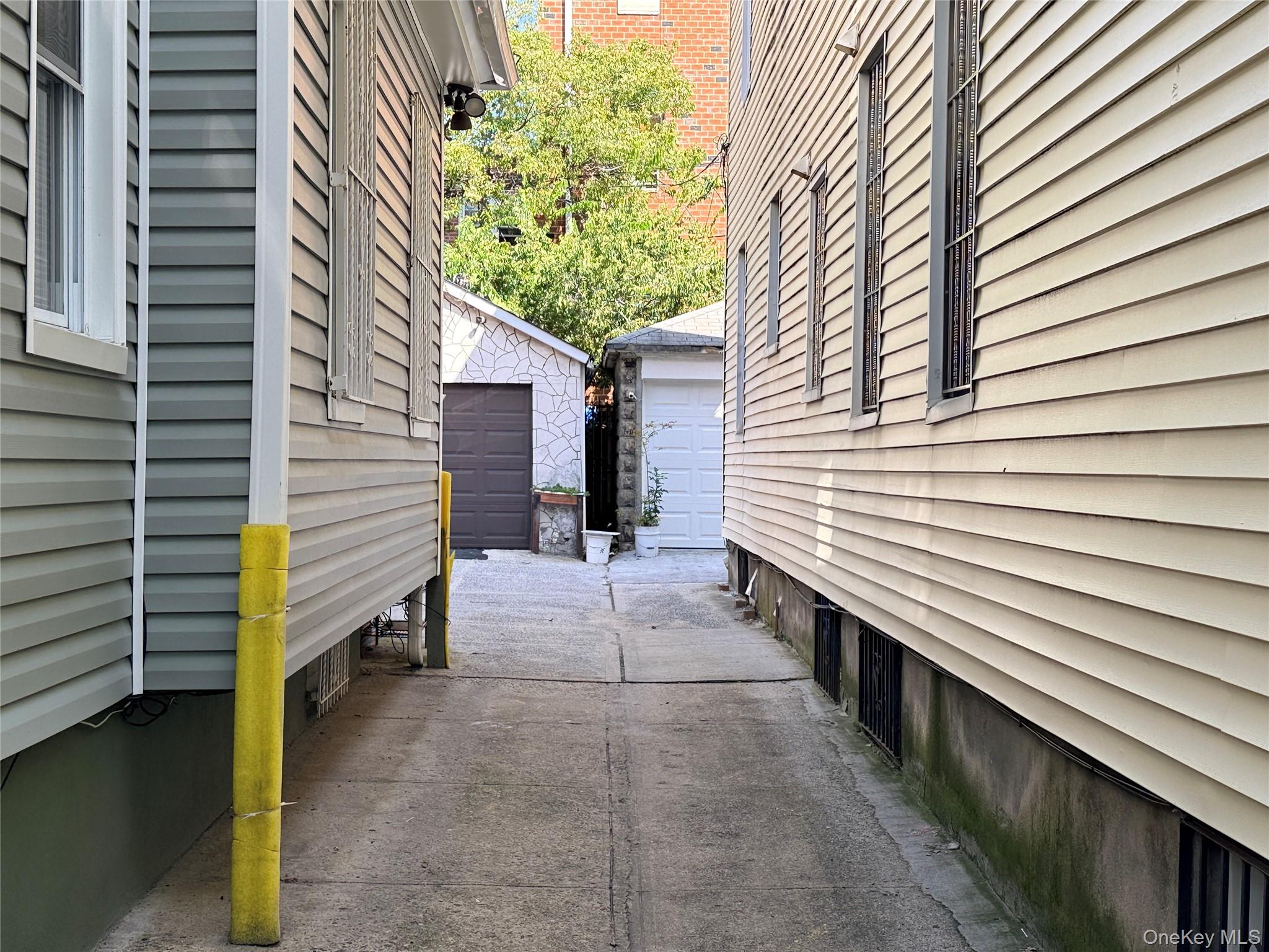 41-39 Benham Street, Unit Apt 1 photo 45