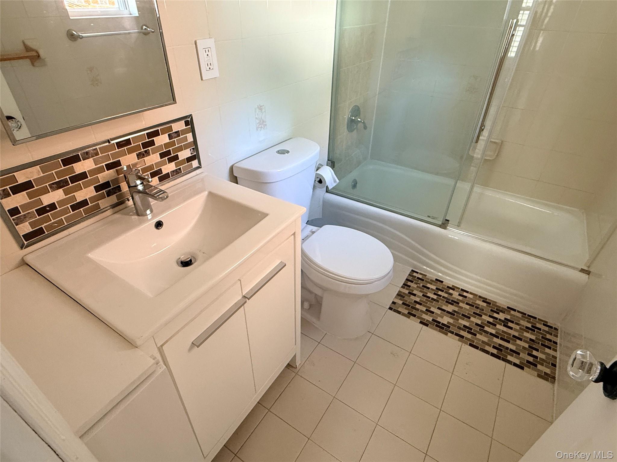 41-39 Benham Street, Unit Apt 1 photo 33