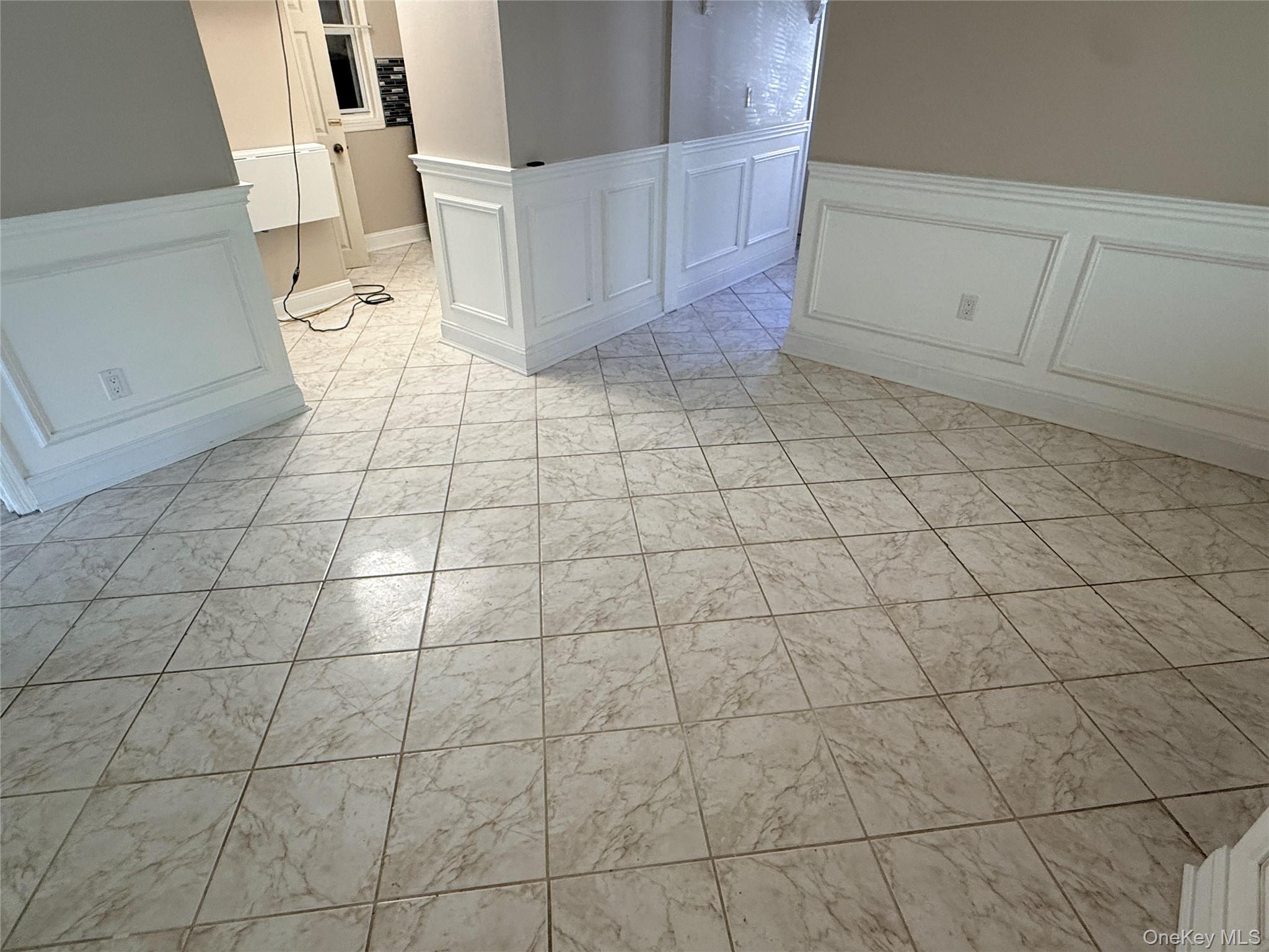 41-39 Benham Street, Unit Apt 1 photo 19