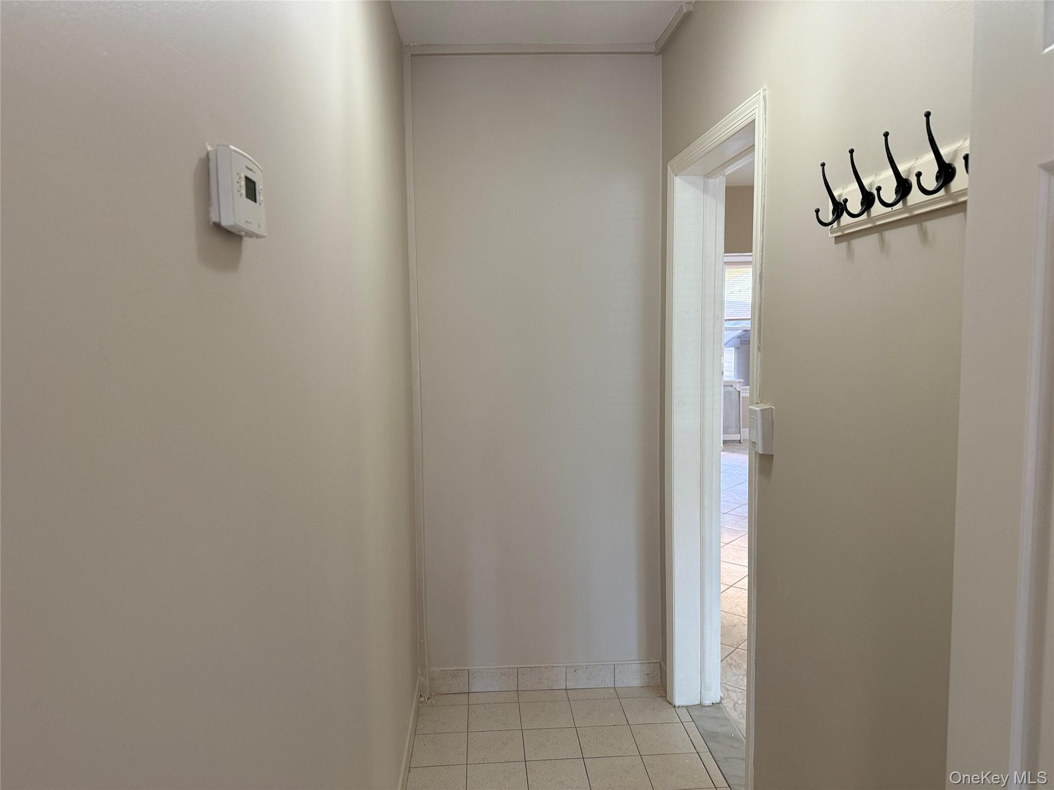 41-39 Benham Street, Unit Apt 1 photo 3