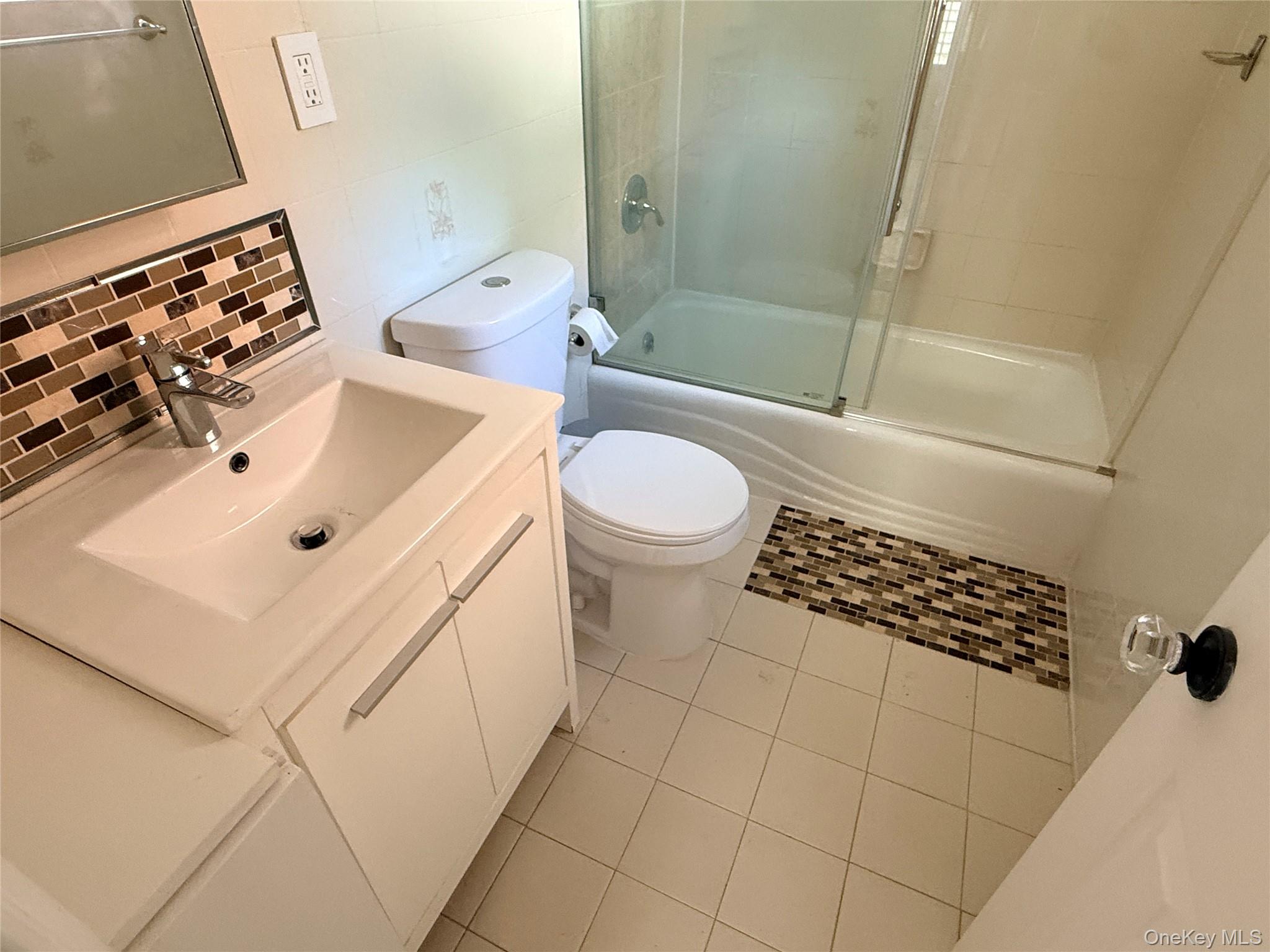 41-39 Benham Street, Unit Apt 1 photo 31