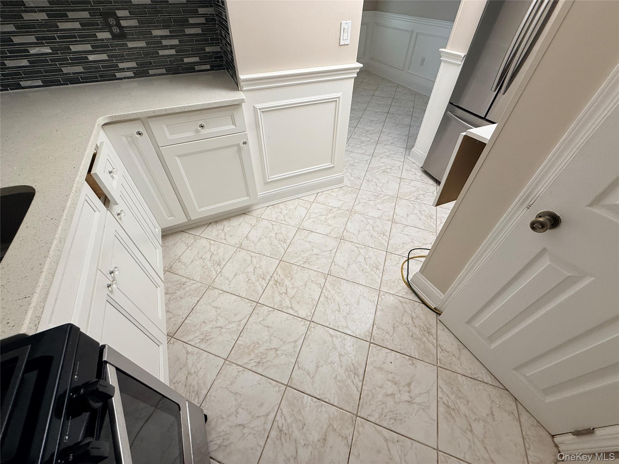 41-39 Benham Street, Unit Apt 1 photo 43