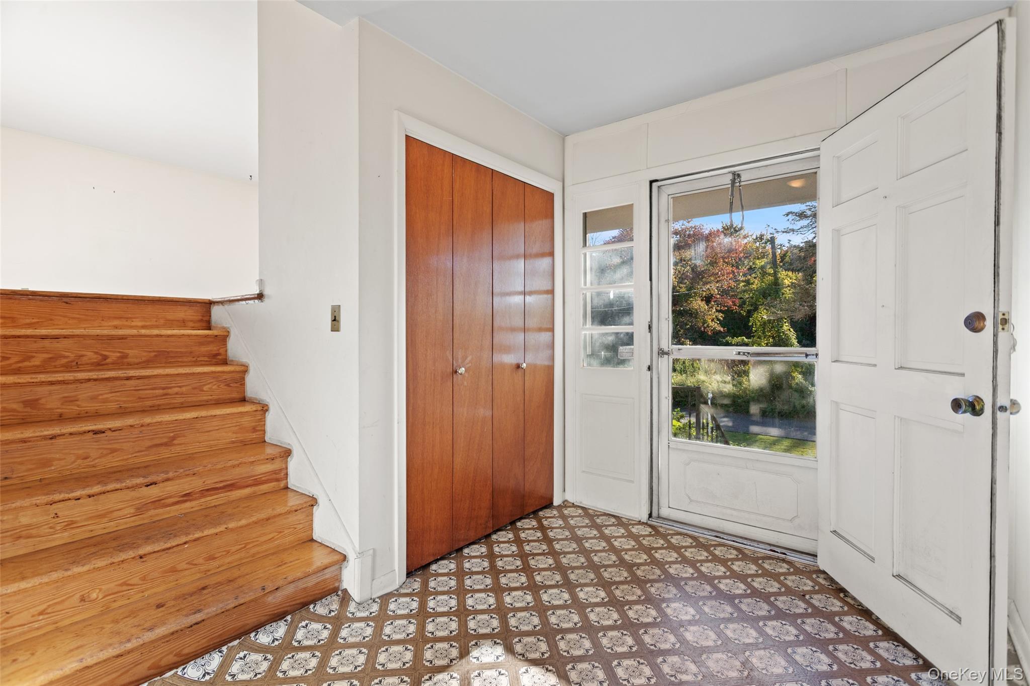 180 Bradford Avenue – For Sale photo 9
