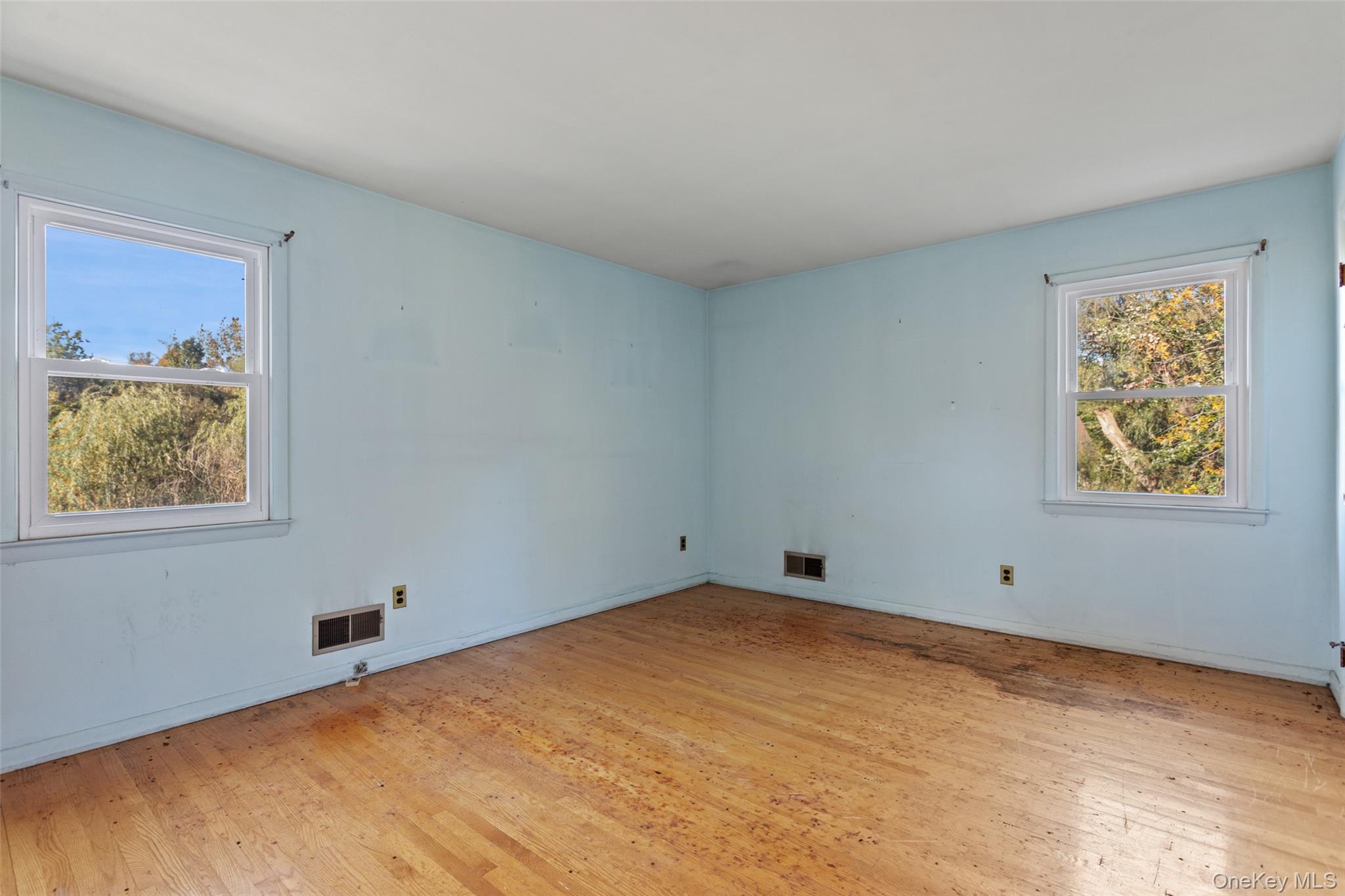 180 Bradford Avenue – For Sale photo 18