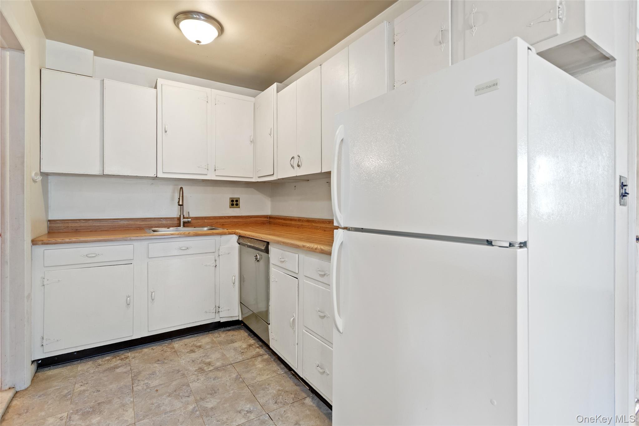 180 Bradford Avenue – For Sale photo 25