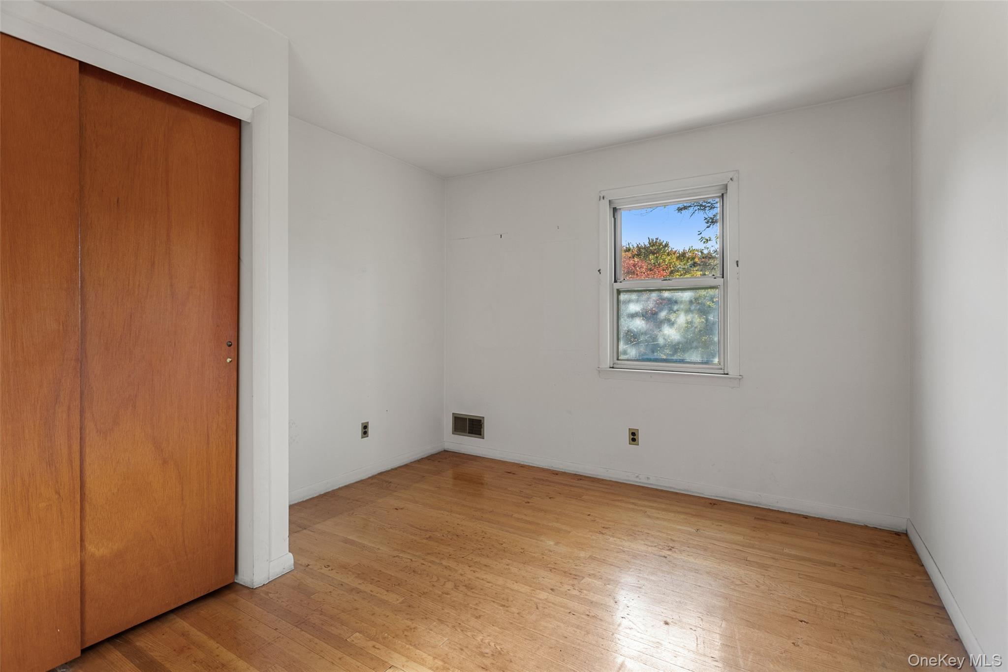 180 Bradford Avenue – For Sale photo 20