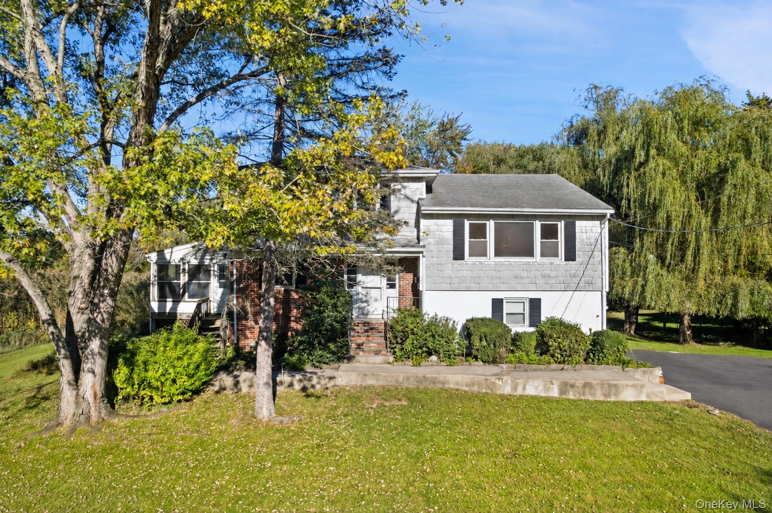 180 Bradford Avenue – For Sale
