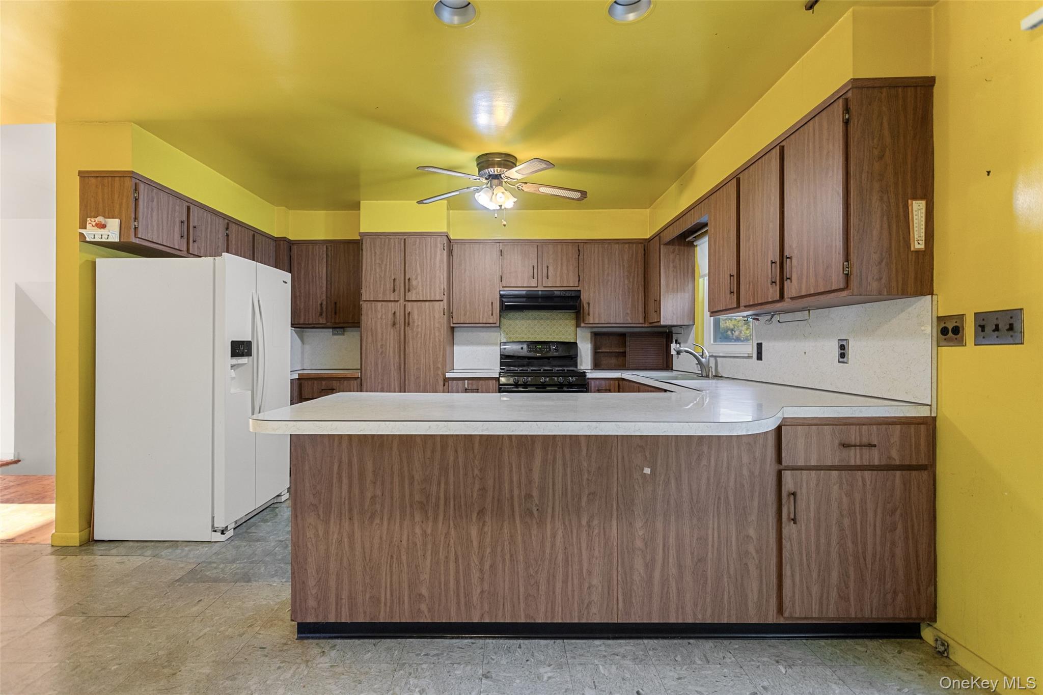 180 Bradford Avenue – For Sale photo 14