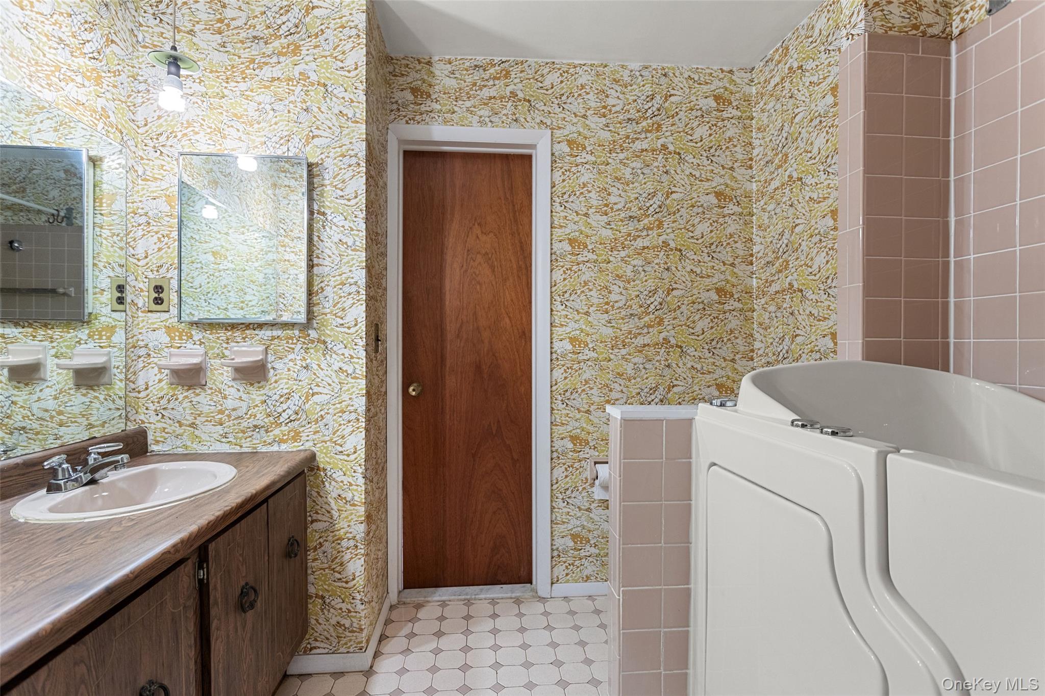 180 Bradford Avenue – For Sale photo 22