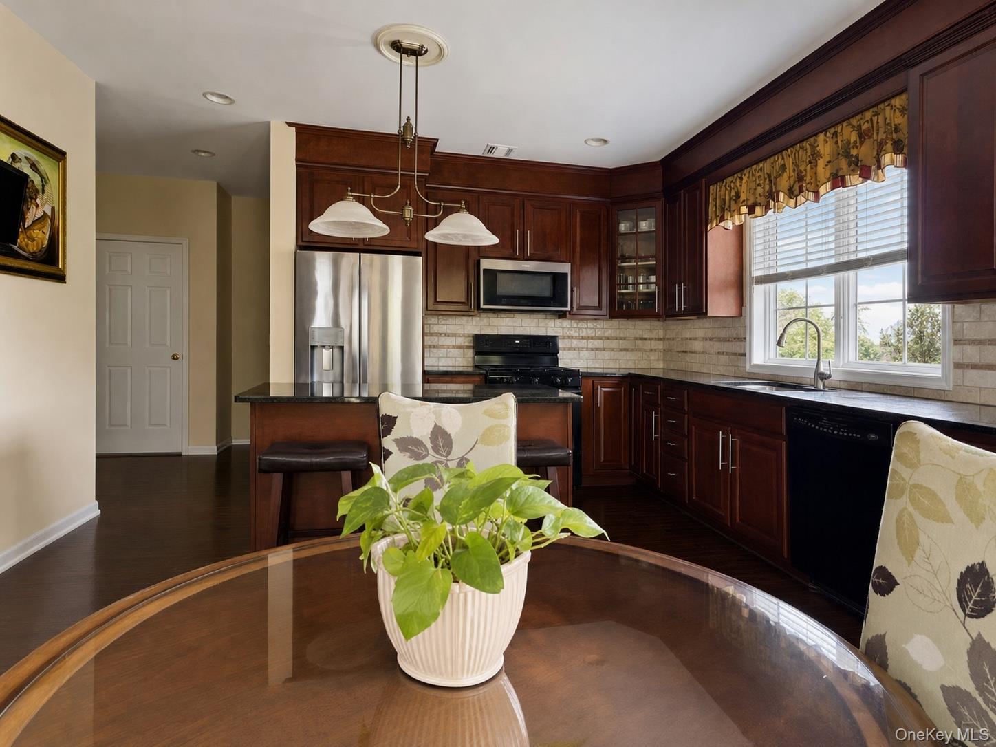 84 Mansion Ridge Boulevard – For Sale photo 18