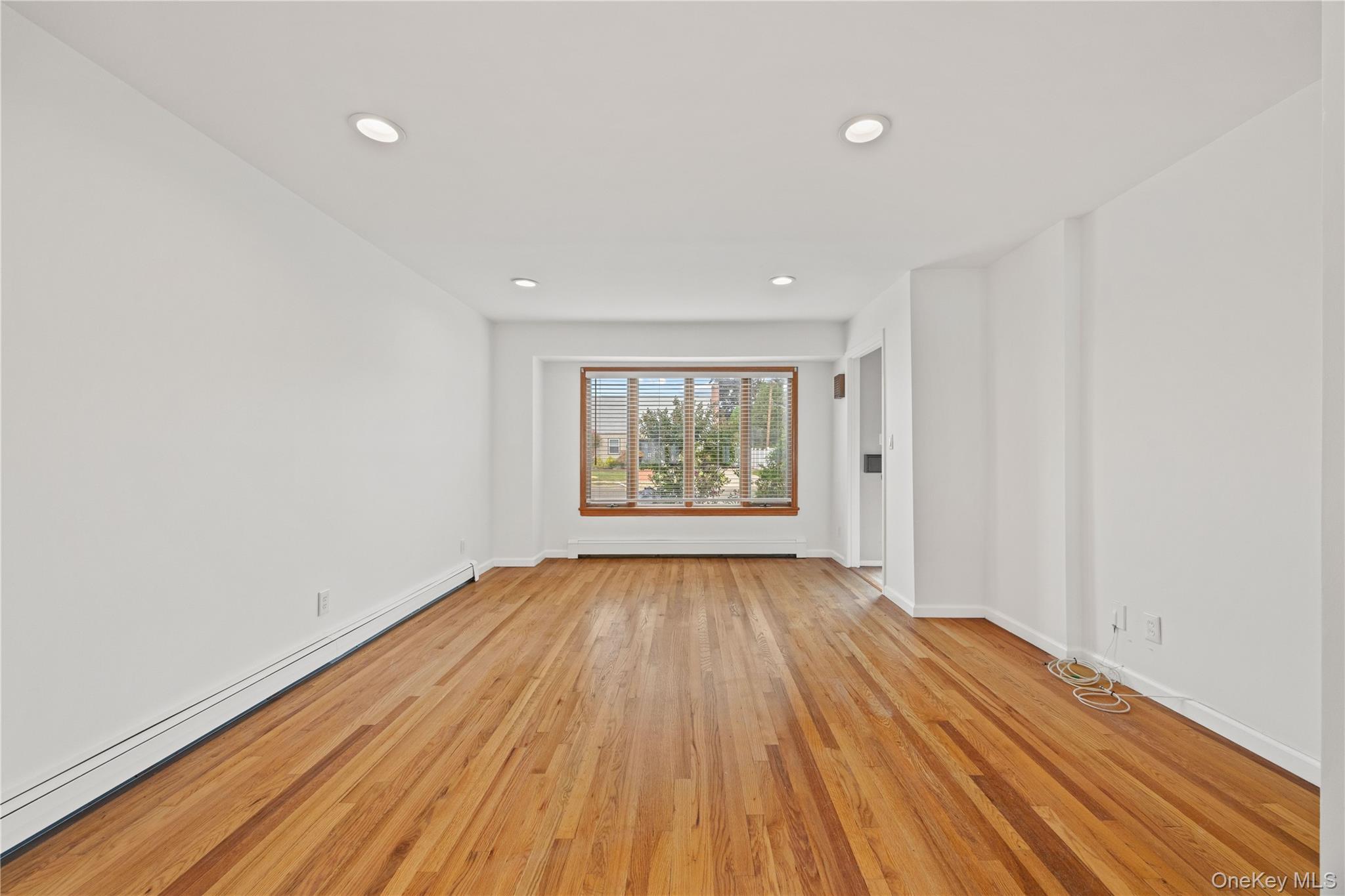 1051 Park Lane N – For Rent photo 5