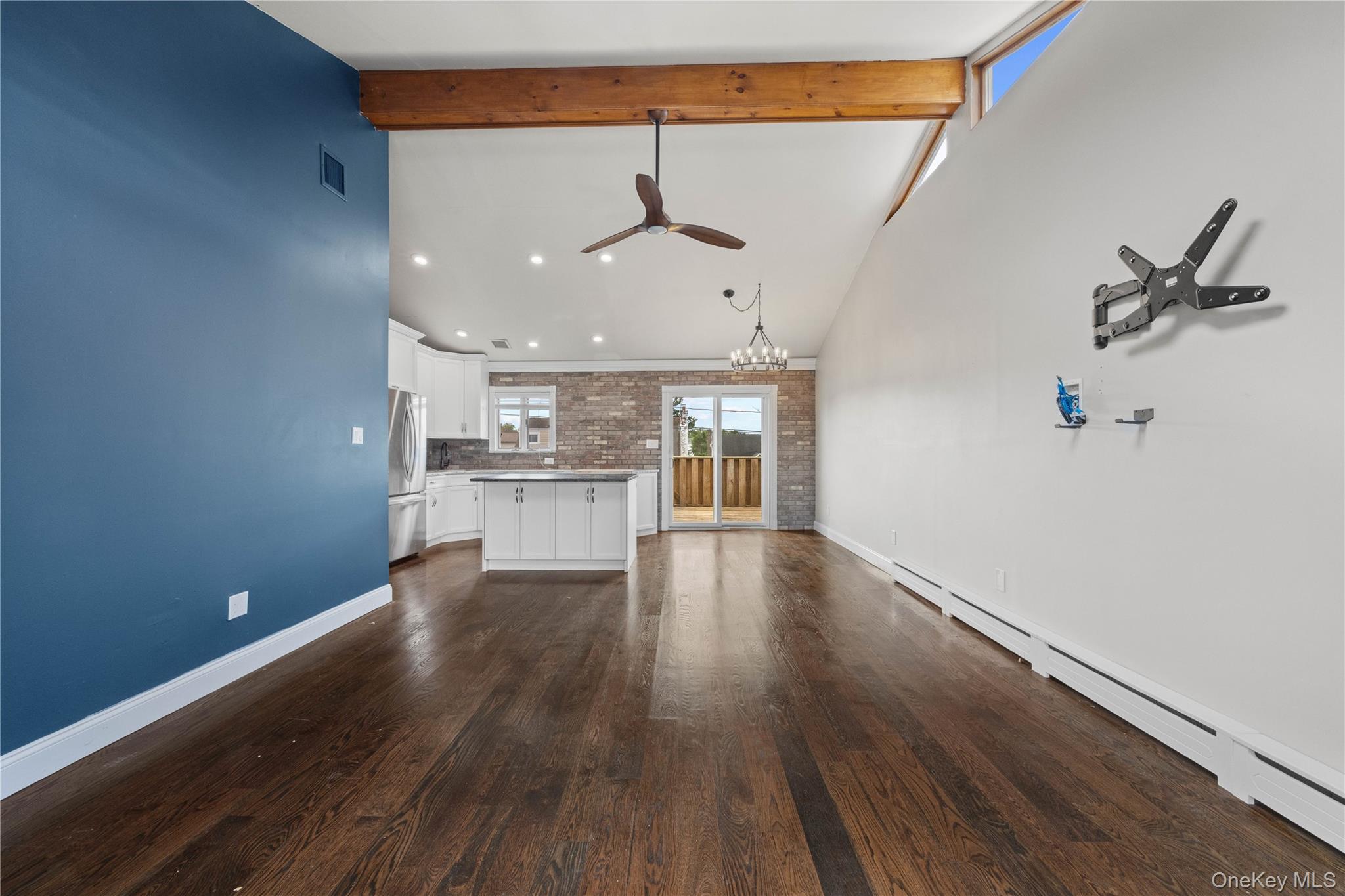 1051 Park Lane N – For Rent photo 20