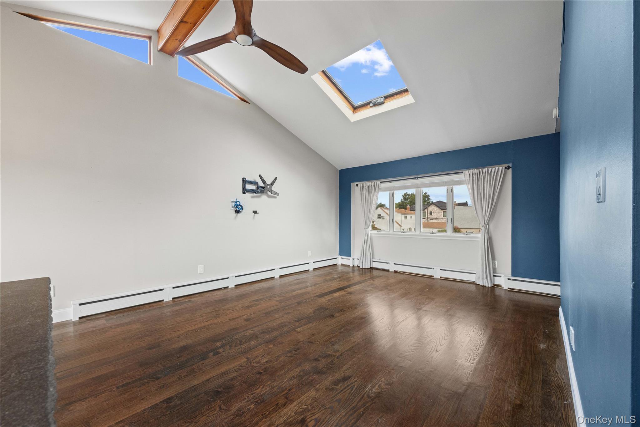 1051 Park Lane N – For Rent photo 18