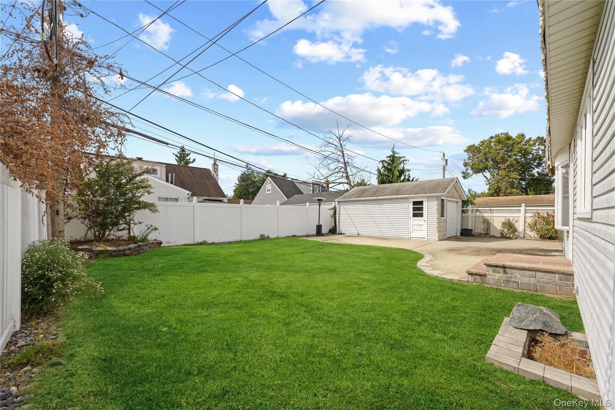 1051 Park Lane N – For Rent photo 29