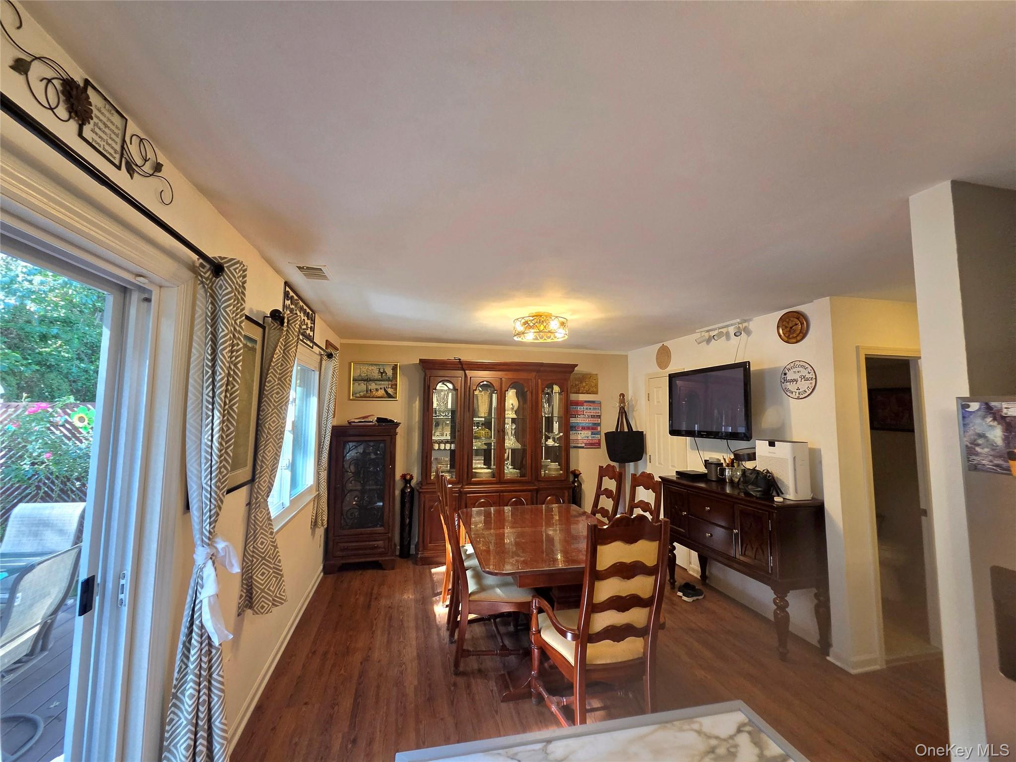 133 Fieldstone Court – For Sale photo 6