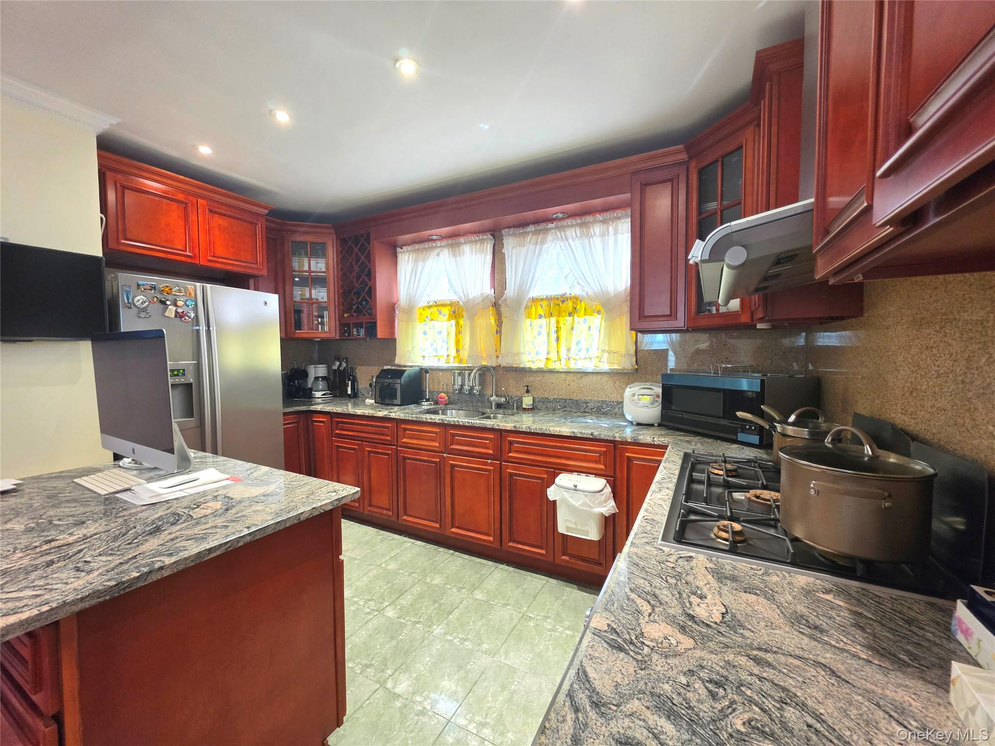9051 52nd Avenue – For Rent photo 4
