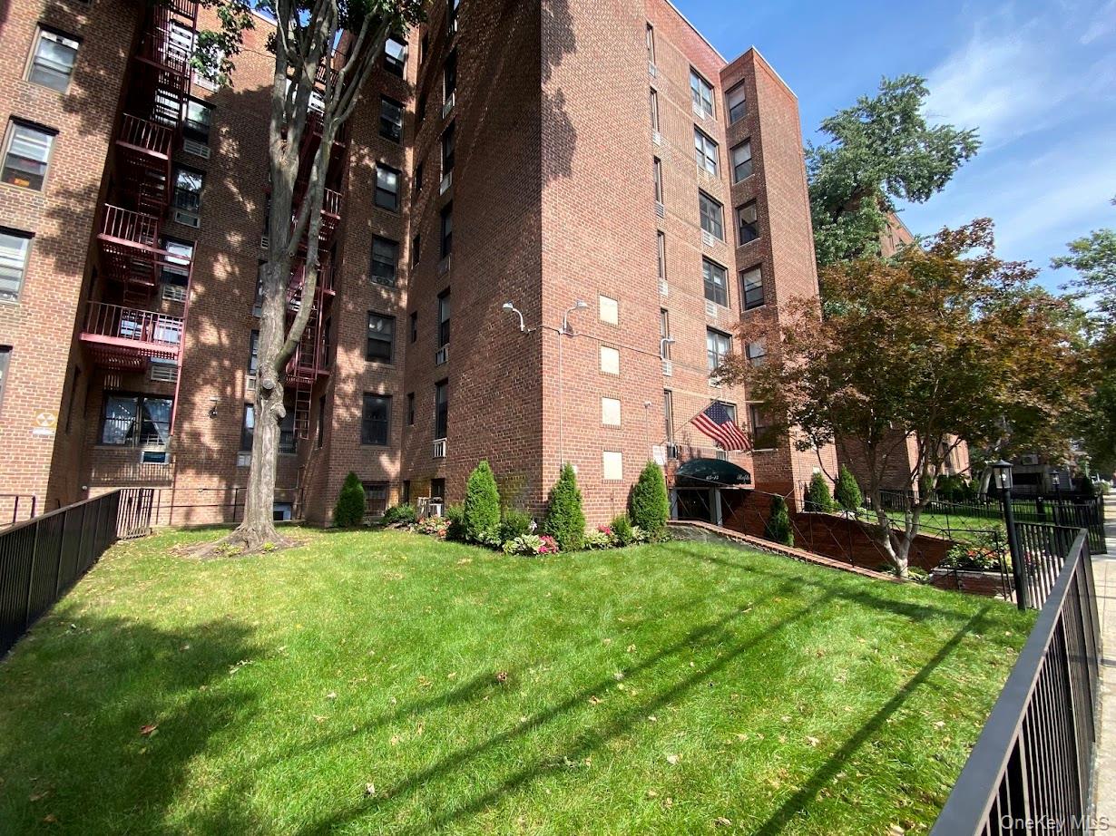 65-15 38th Avenue, Unit 6R photo 24