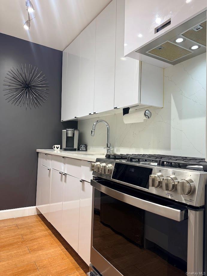 65-15 38th Avenue, Unit 6R photo 8