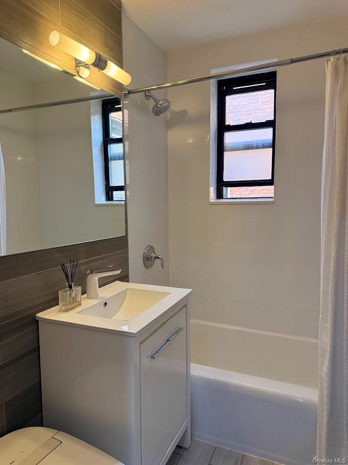 65-15 38th Avenue, Unit 6R photo 16