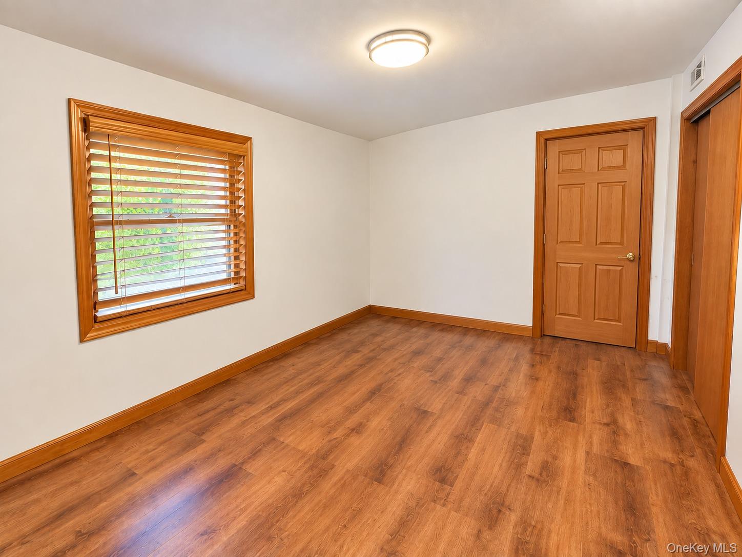 74 Genung Street – For Rent photo 8